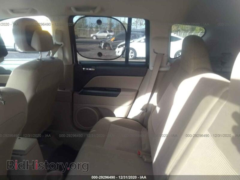 2014 Jeep COMPASS (VIN 1C4NJCBA5ED772343) — photo 8 of 11