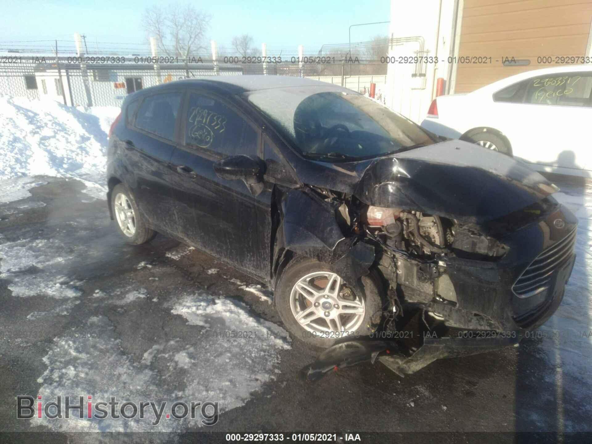 Photo 3FADP4EJ2KM129983 - FORD FIESTA 2019