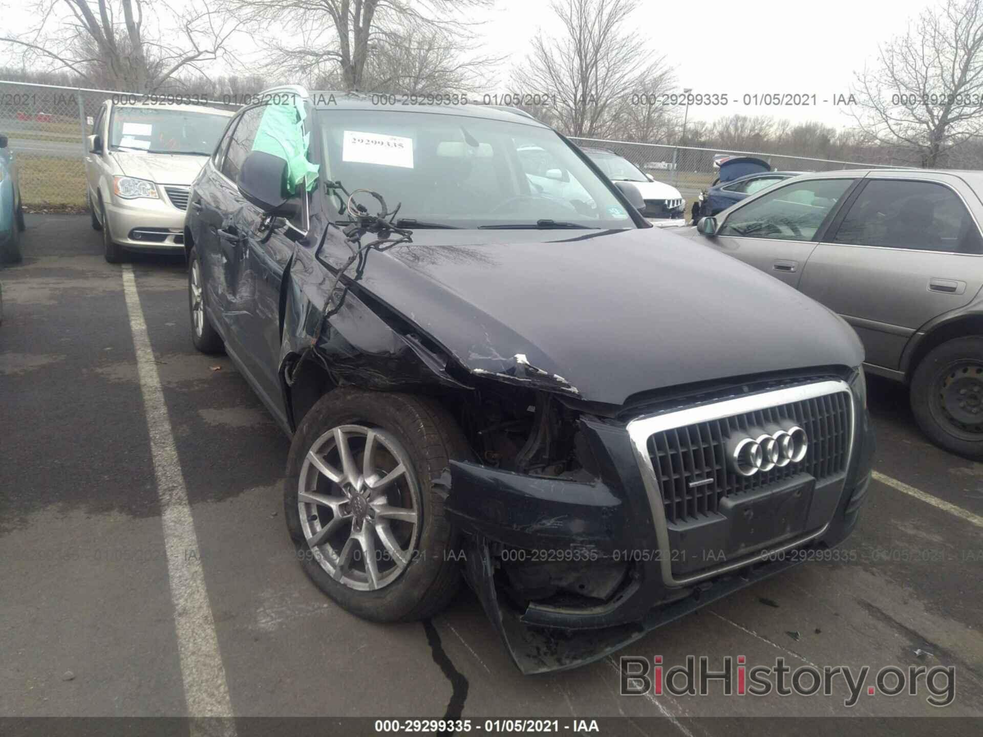 Photo WA1CFAFP7BA040296 - AUDI Q5 2011