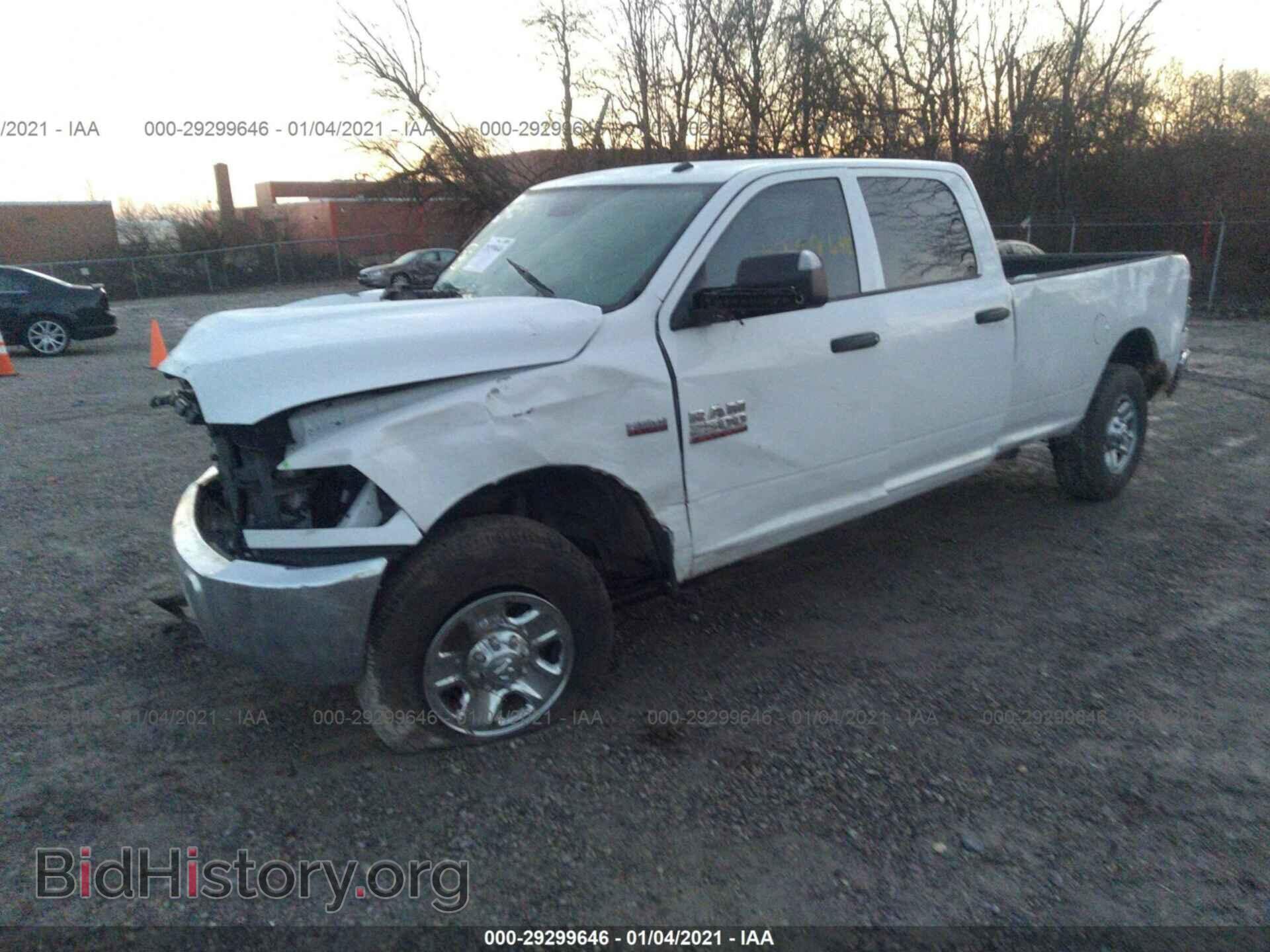 2015 RAM 2500 - VIN: 3C6UR4HJ3FG672223 - Фото 2