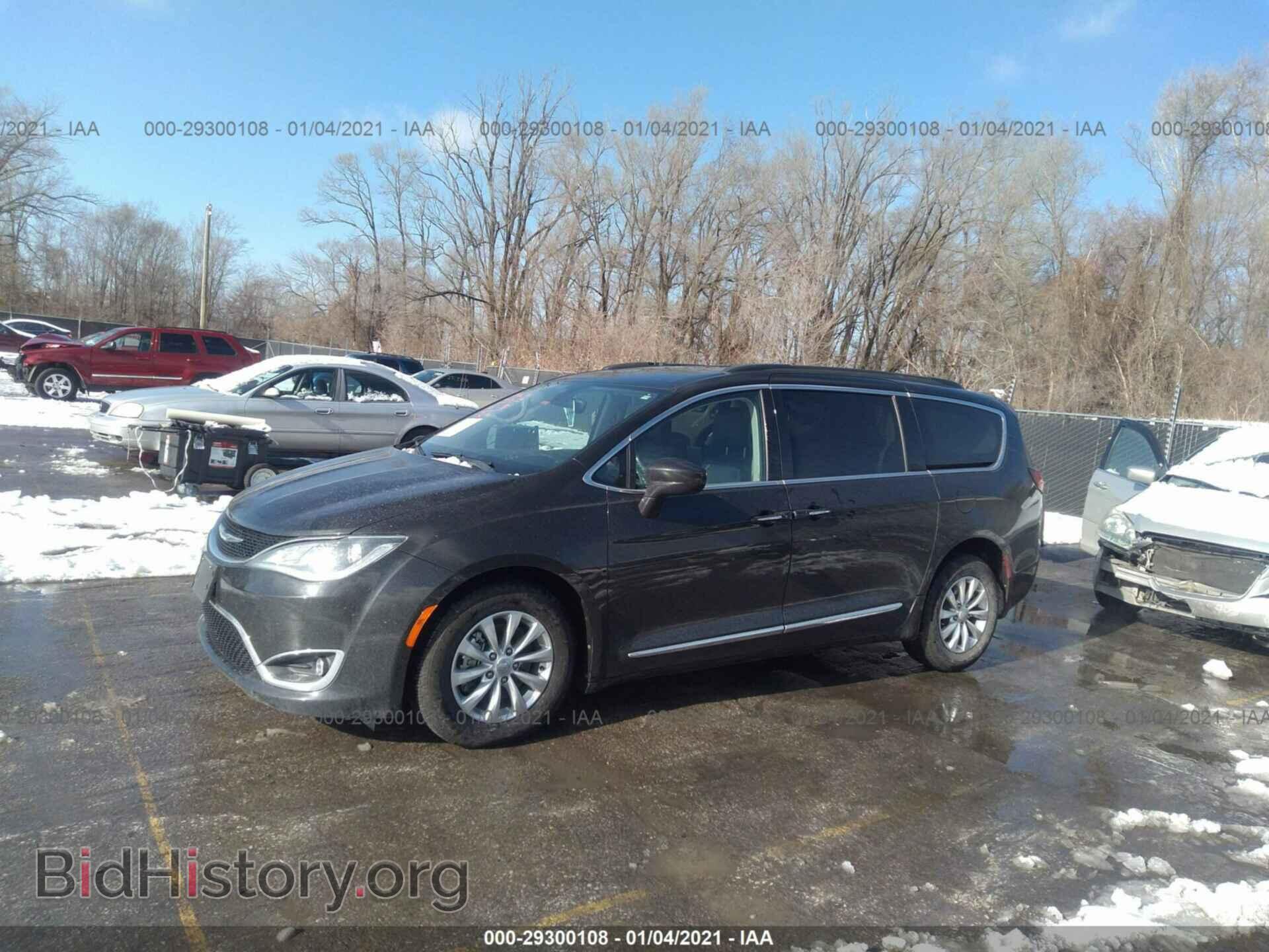 2017 CHRYSLER PACIFICA - VIN: 2C4RC1BG6HR788041 - Фото 2