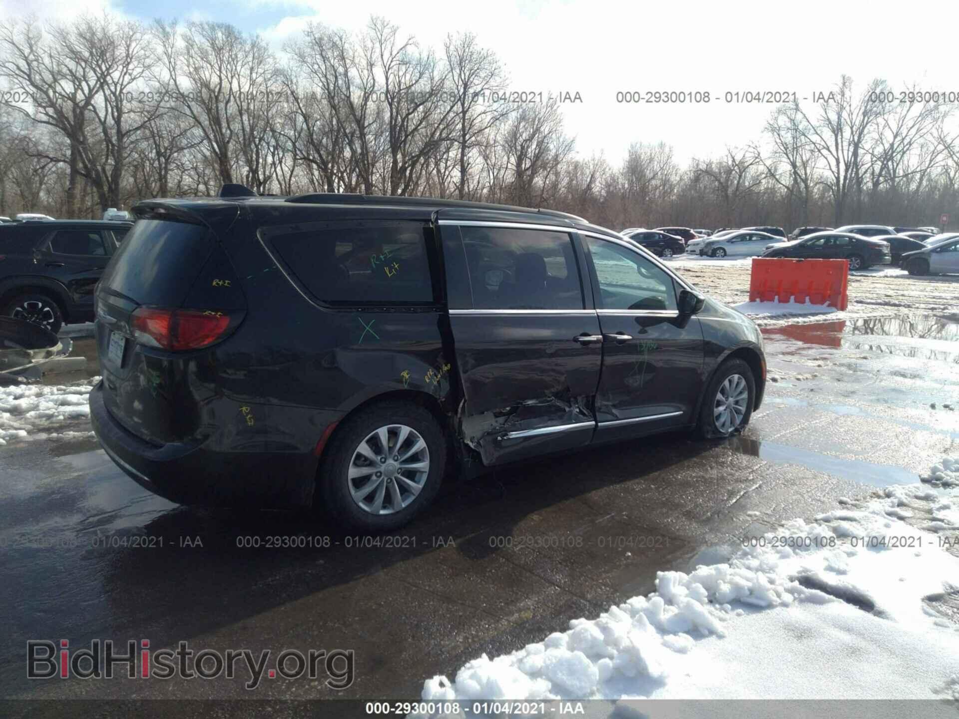2017 CHRYSLER PACIFICA - VIN: 2C4RC1BG6HR788041 - Фото 4
