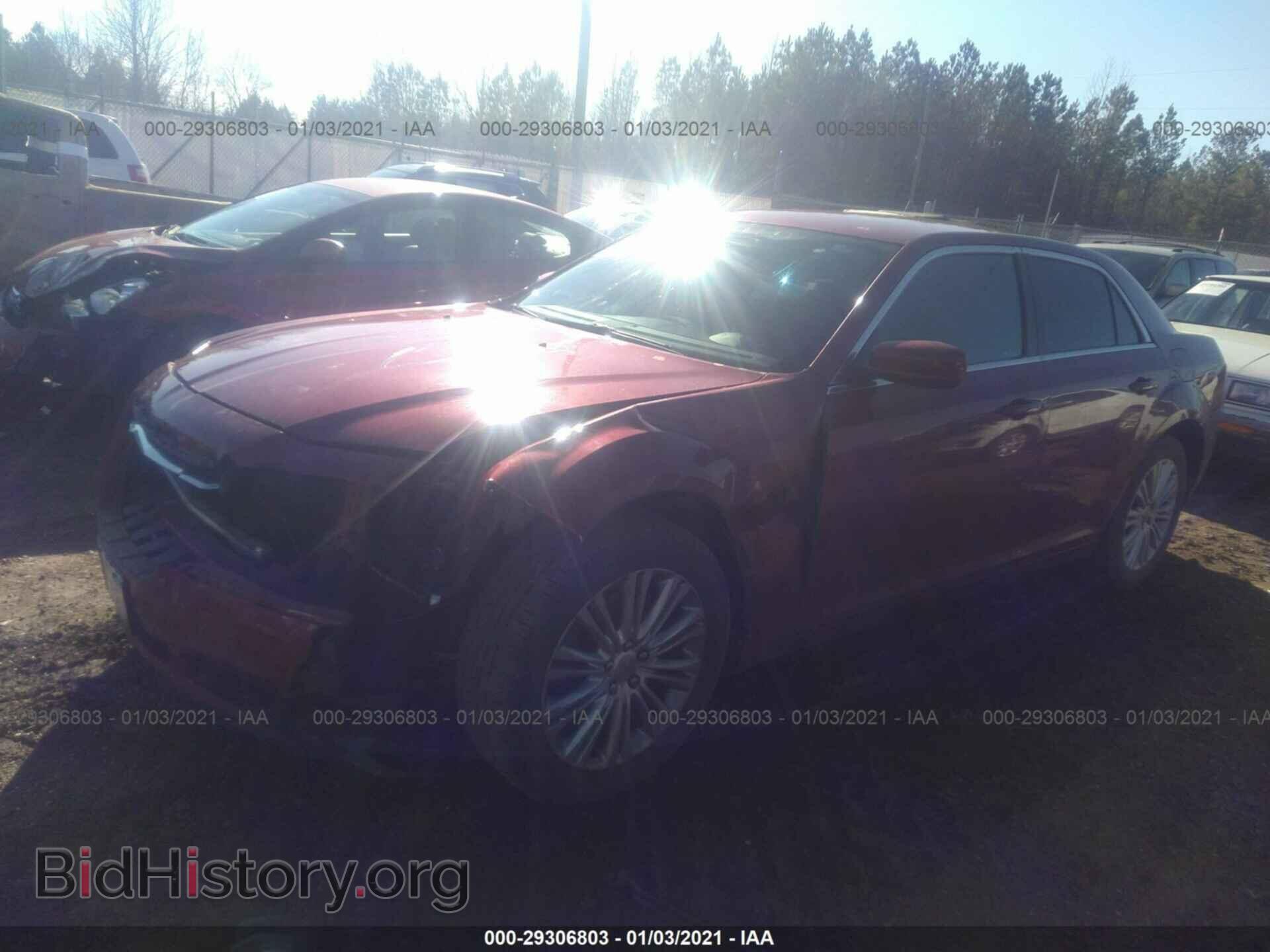 2014 CHRYSLER 300 - VIN: 2C3CCARG7EH276581 - Photo 2