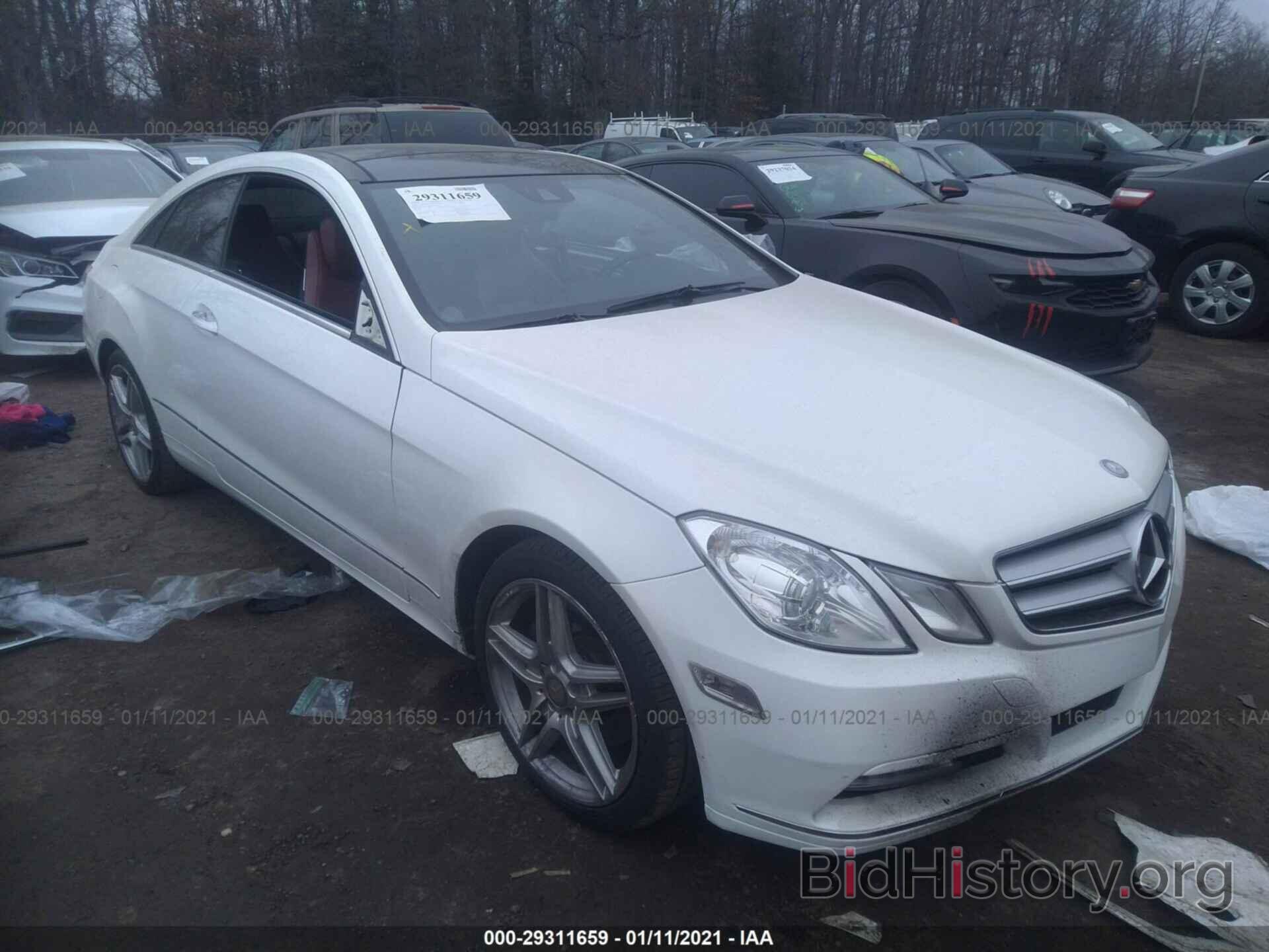 Photo WDDKJ5KB0DF190635 - MERCEDES-BENZ E-CLASS 2013