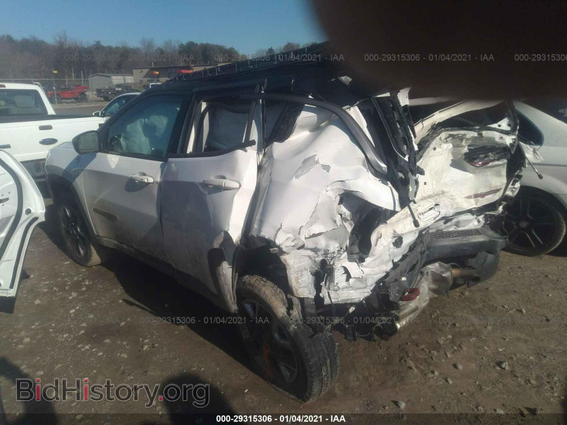 2017 JEEP COMPASS - VIN: 3C4NJDDB3HT667424 - Photo 3