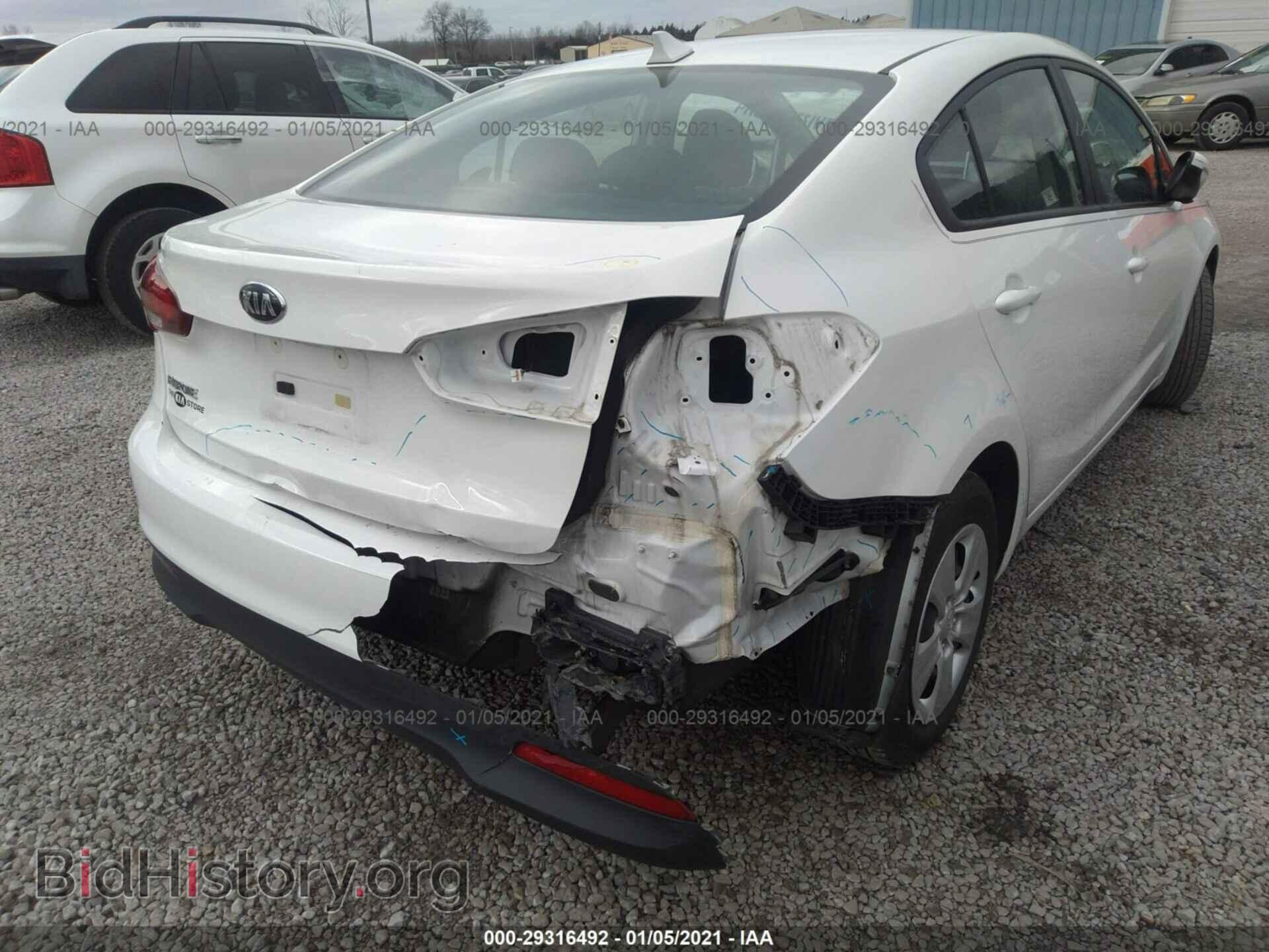 2017 KIA FORTE - VIN: 3KPFK4A73HE083224 - Photo 6