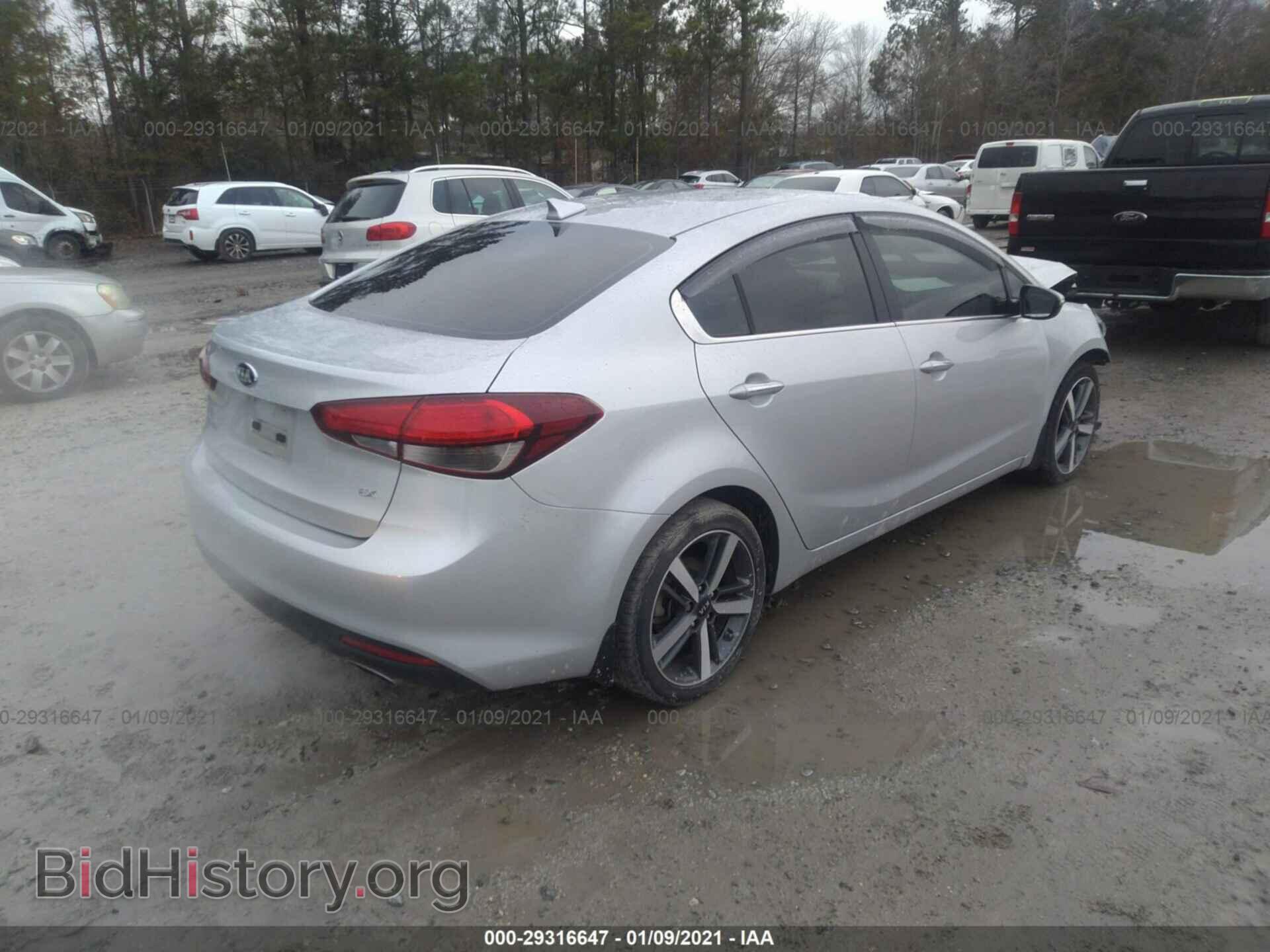 2017 KIA FORTE - VIN: 3KPFL4A8XHE091682 - Photo 4