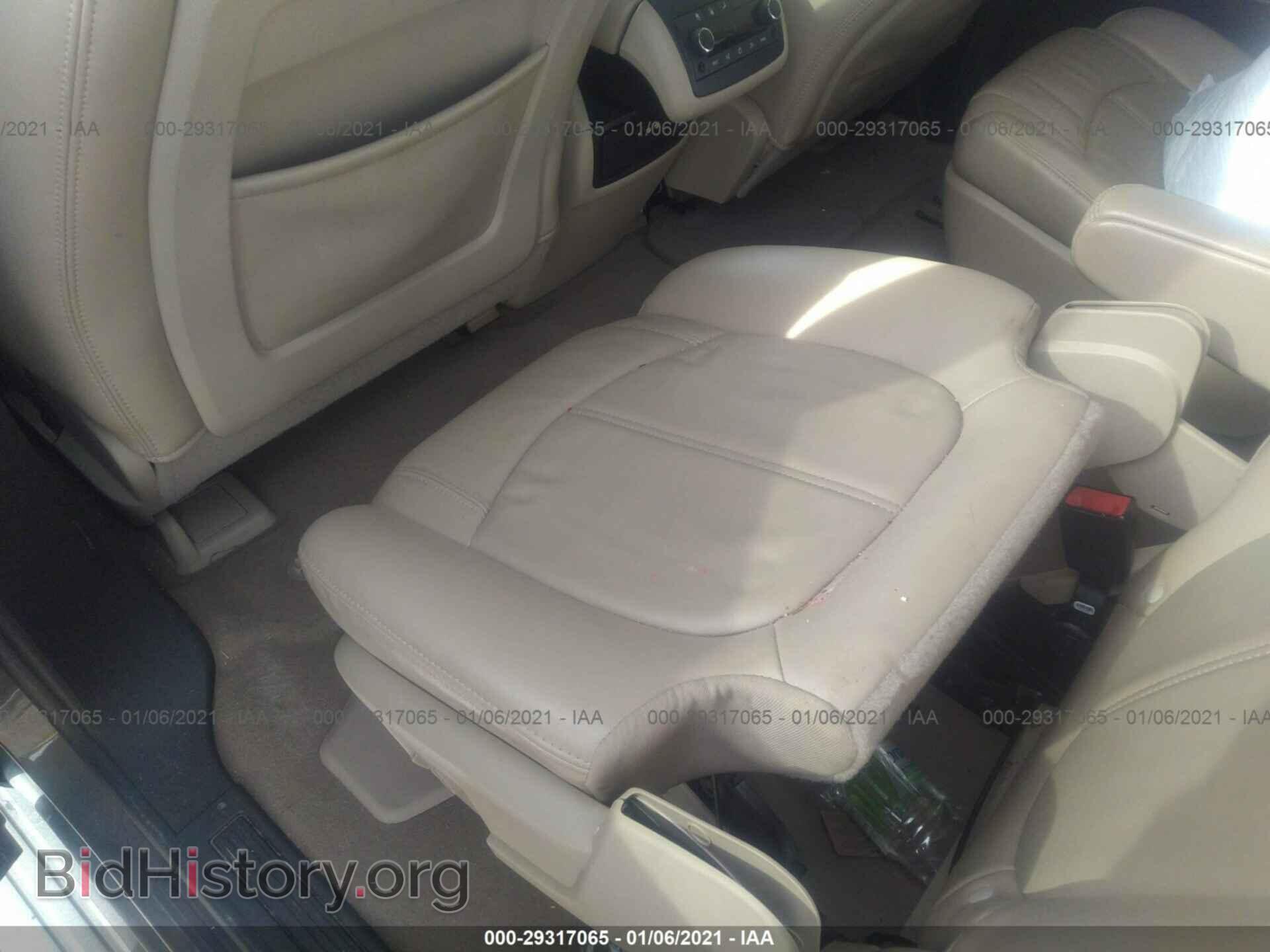 2010 GMC ACADIA - VIN: 1GKLRNED0AJ205250 - Photo 8