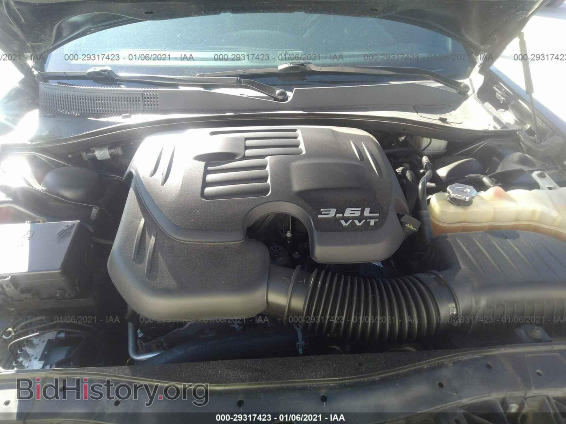 2019 CHRYSLER 300 - VIN: 2C3CCABG5KH569465 - Фото 10