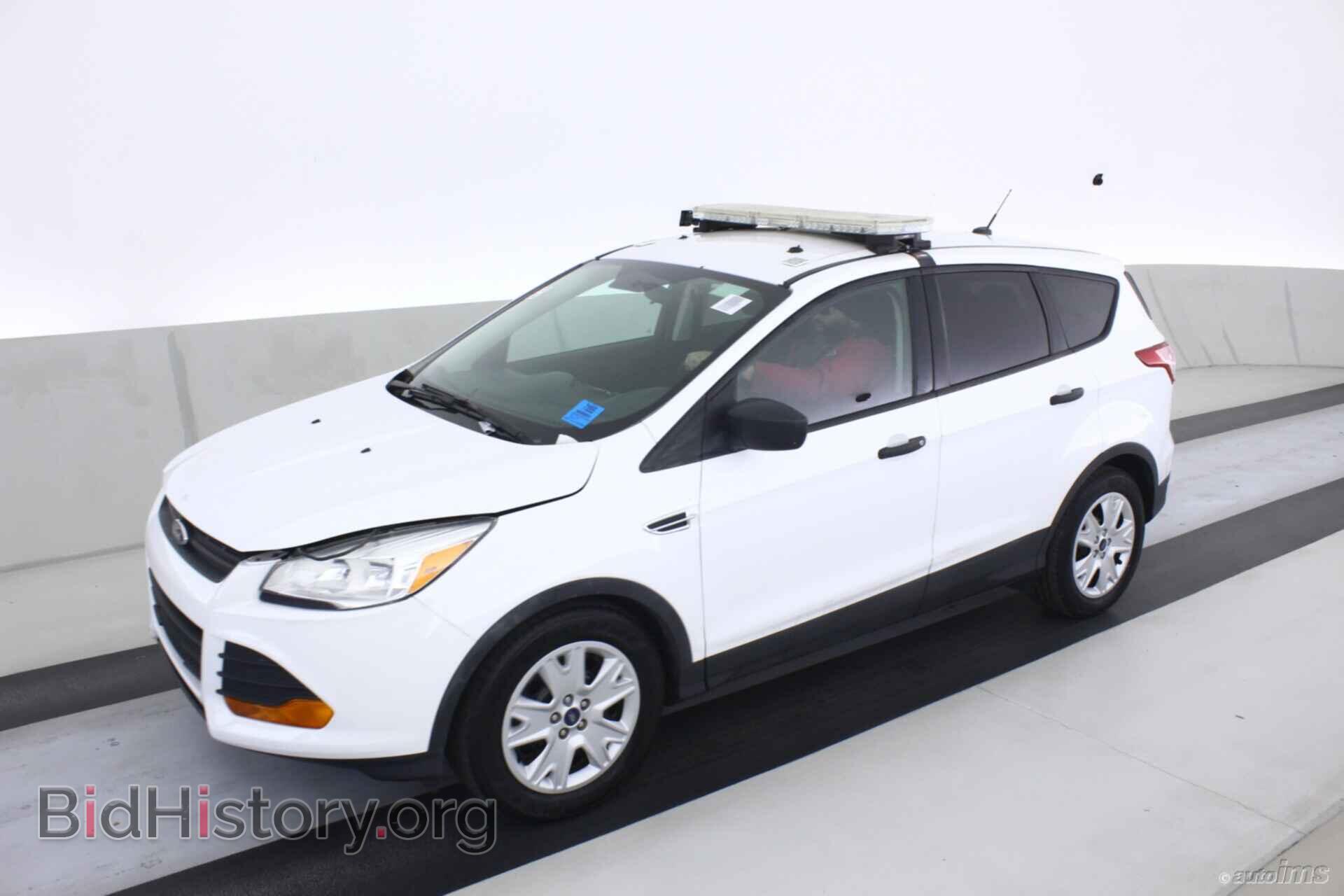 2015 Ford ESCAPE S (VIN 1FMCU0F72FUC14328) — фото 1 из 24, IAAI, повреждение: нормальный износ
