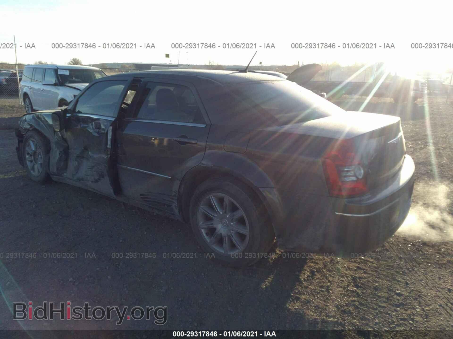 2008 CHRYSLER 300 - VIN: 2C3LA53G88H233734 - Фото 3