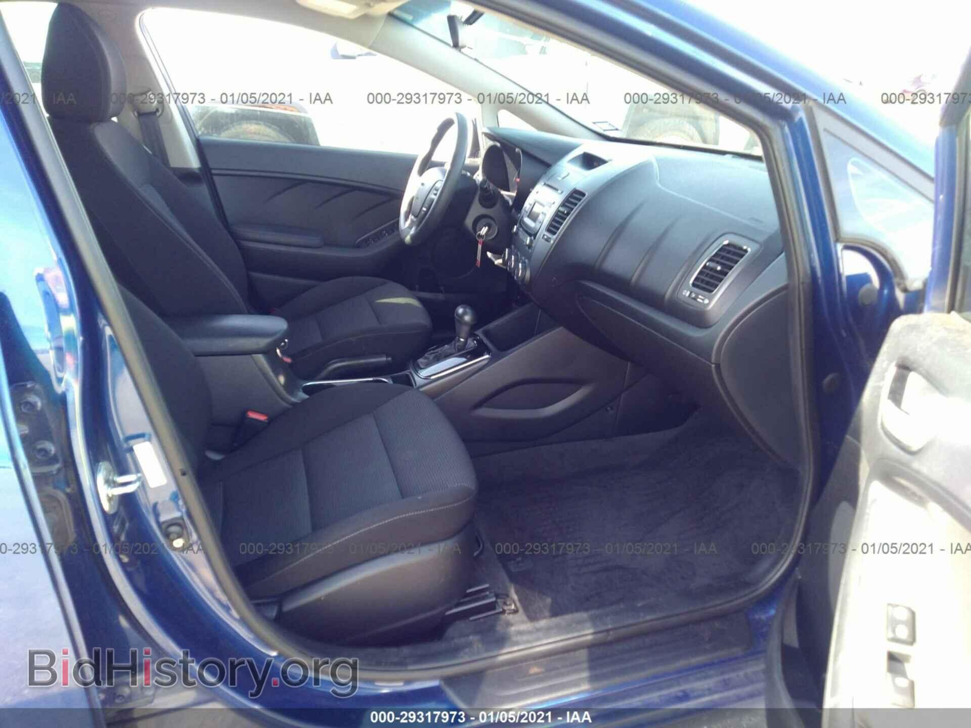 2017 KIA FORTE - VIN: 3KPFK4A73HE153997 - Photo 5