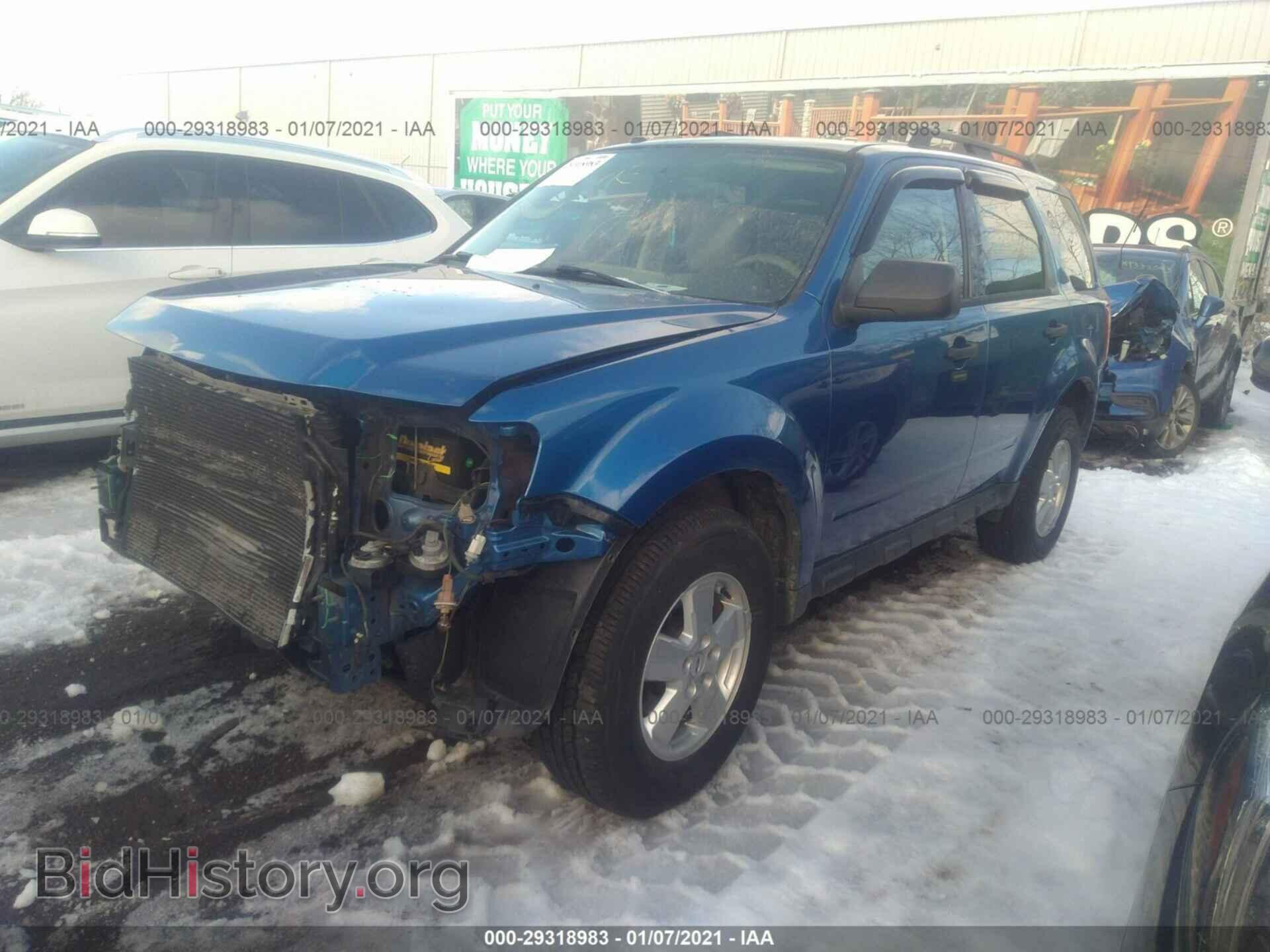 2011 FORD ESCAPE - VIN: 1FMCU9DG7BKB17302 - Фото 2