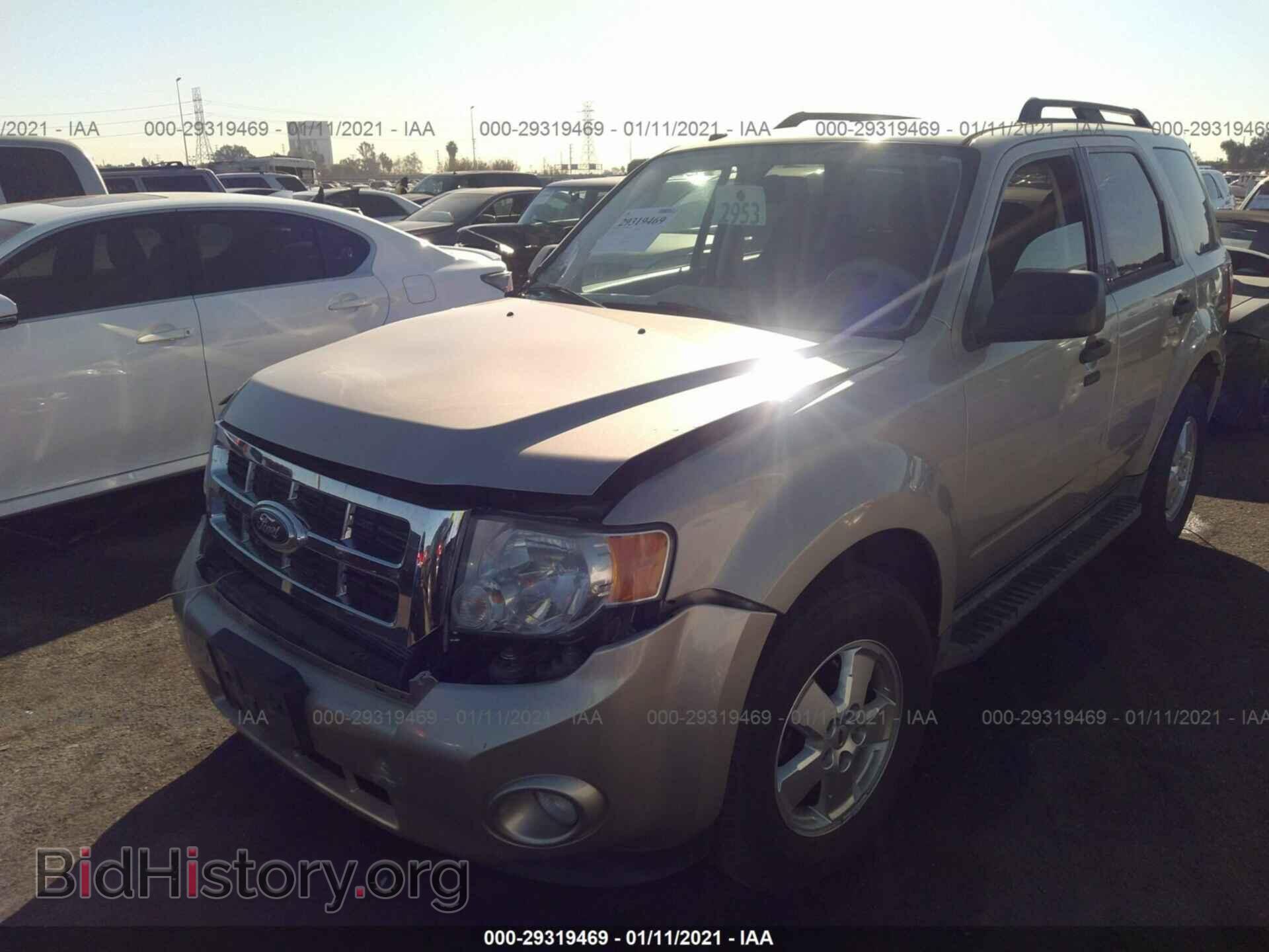 2011 FORD ESCAPE - VIN: 1FMCU0D79BKB65427 - Фото 2