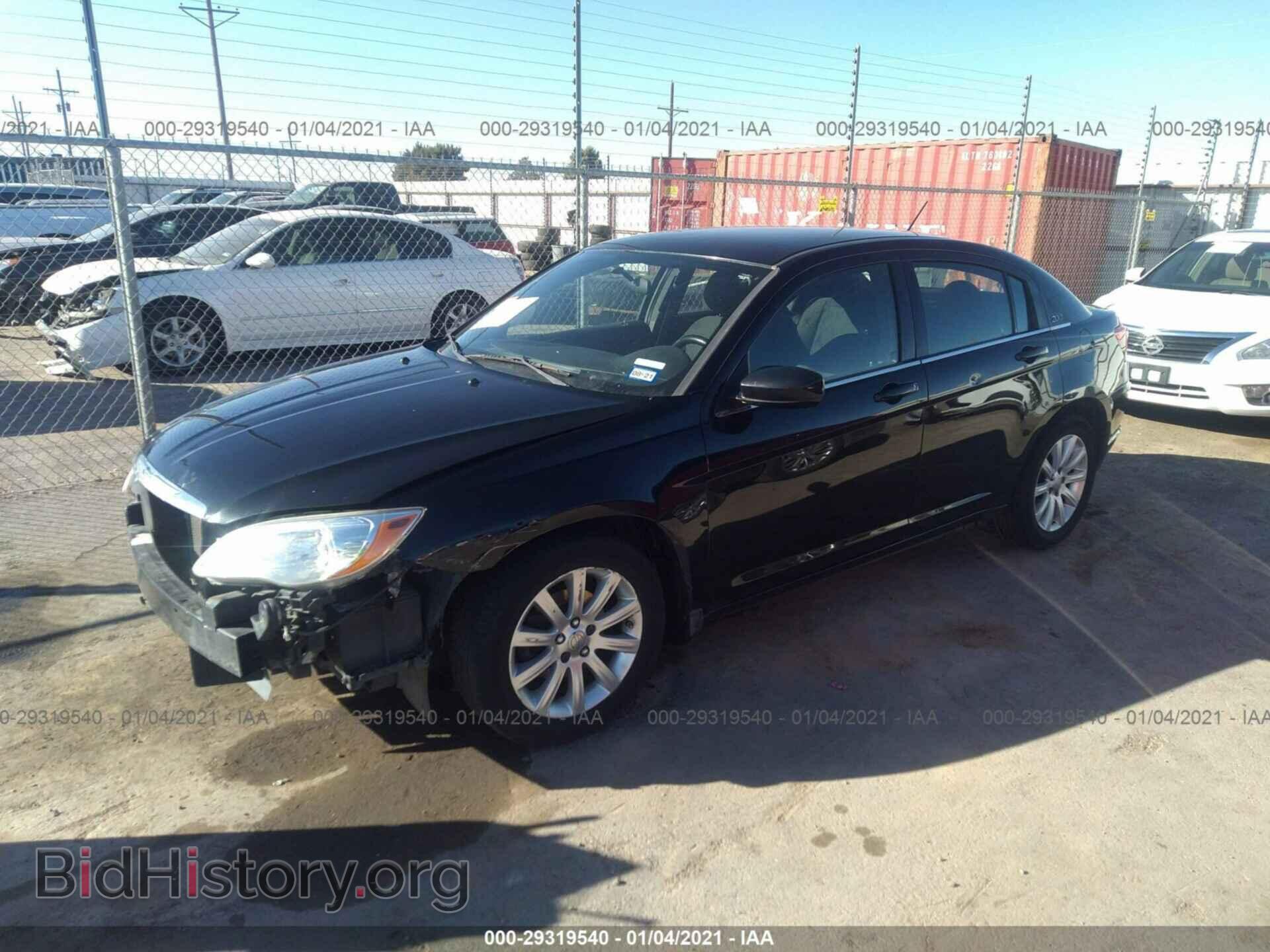 2012 CHRYSLER 200 - VIN: 1C3CCBBB5CN105837 - Фото 2