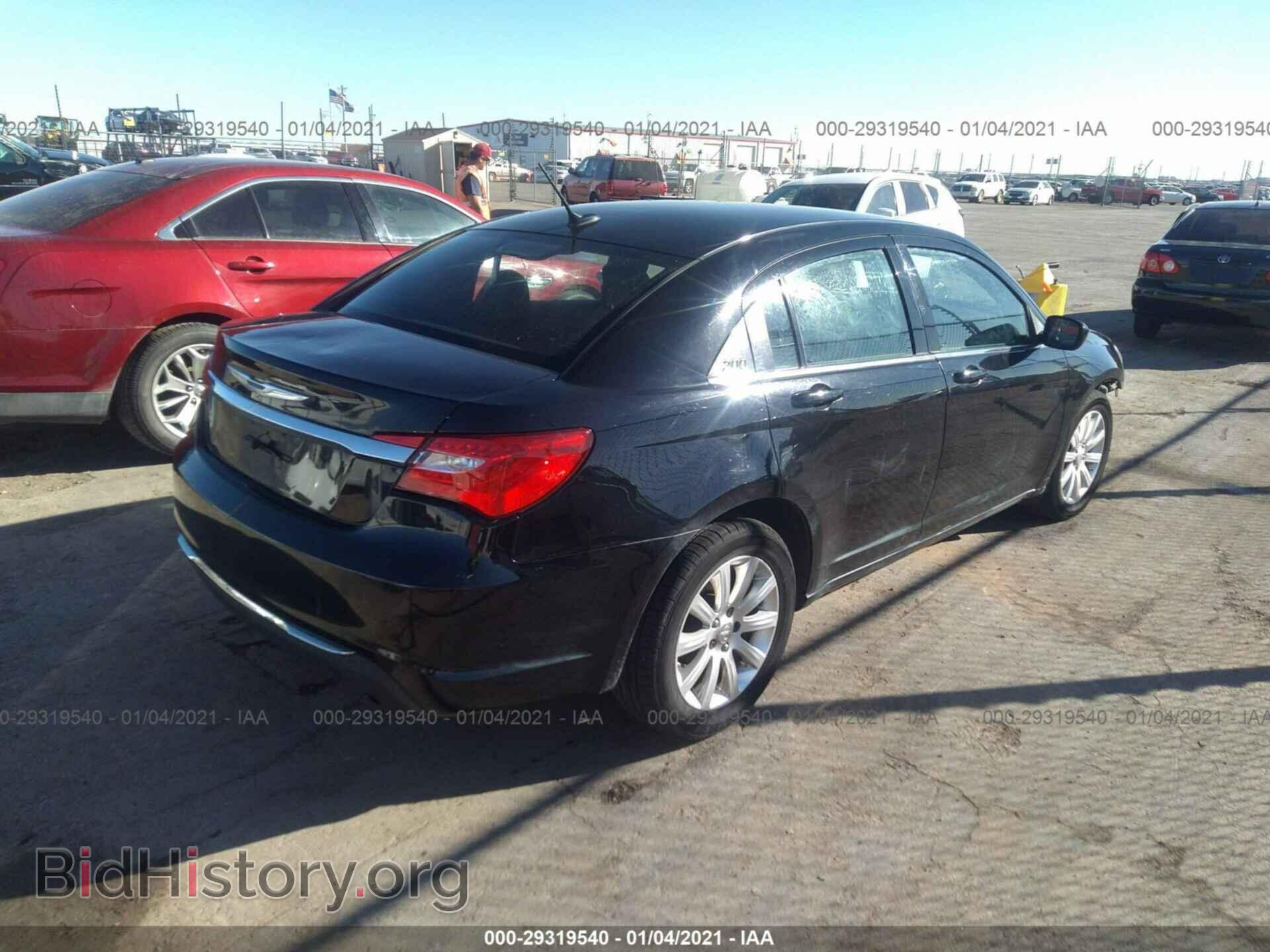 2012 CHRYSLER 200 - VIN: 1C3CCBBB5CN105837 - Фото 4