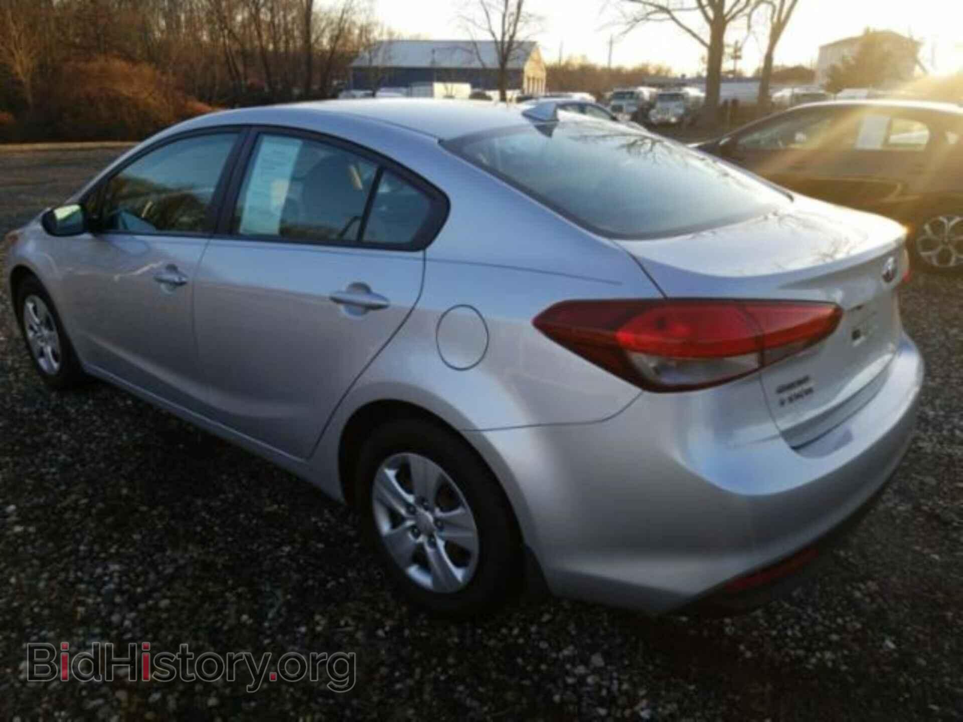 2017 KIA FORTE - VIN: 3KPFK4A78HE032348 - Фото 3
