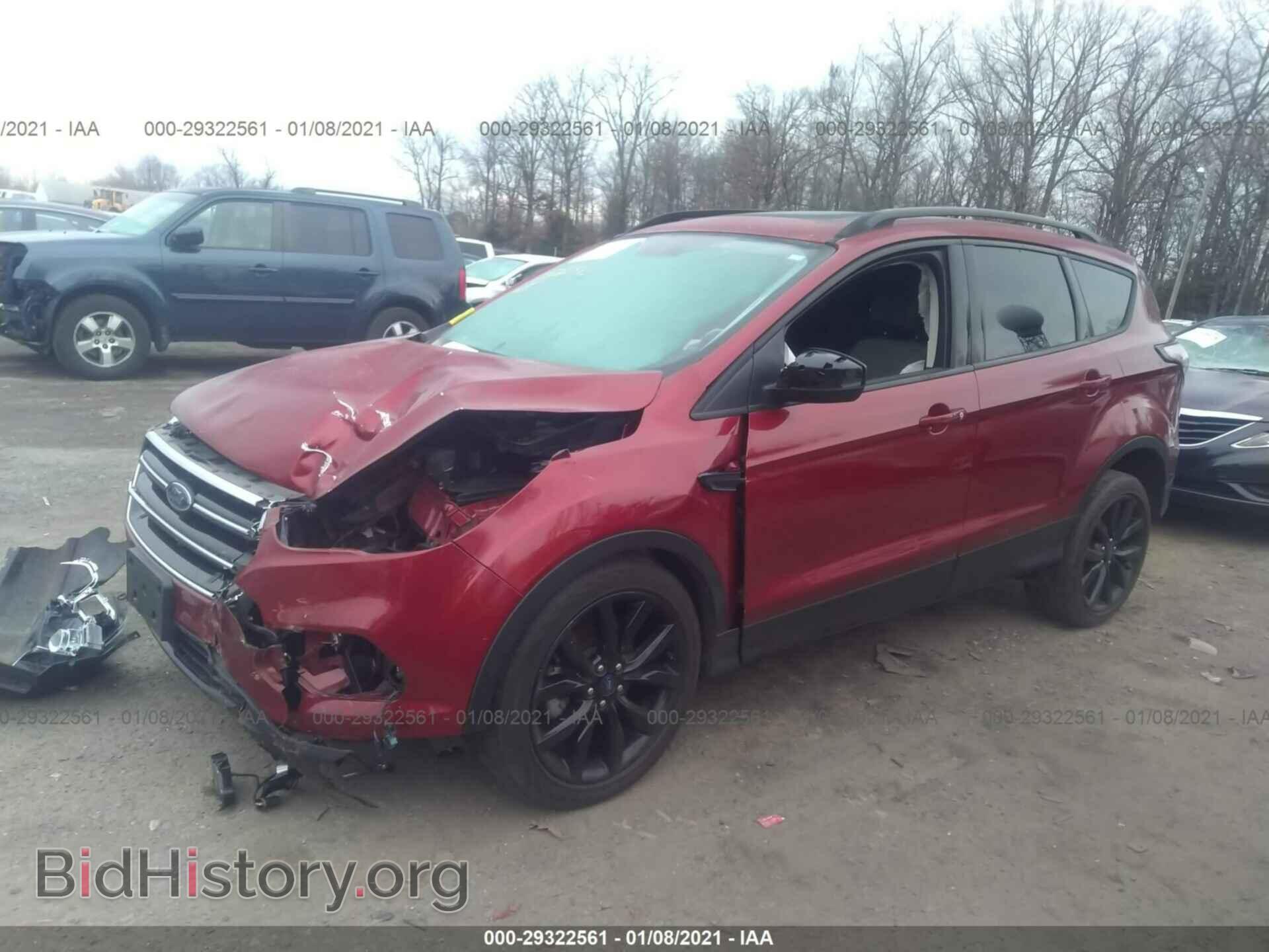2017 FORD ESCAPE - VIN: 1FMCU0GD3HUF03094 - Фото 2