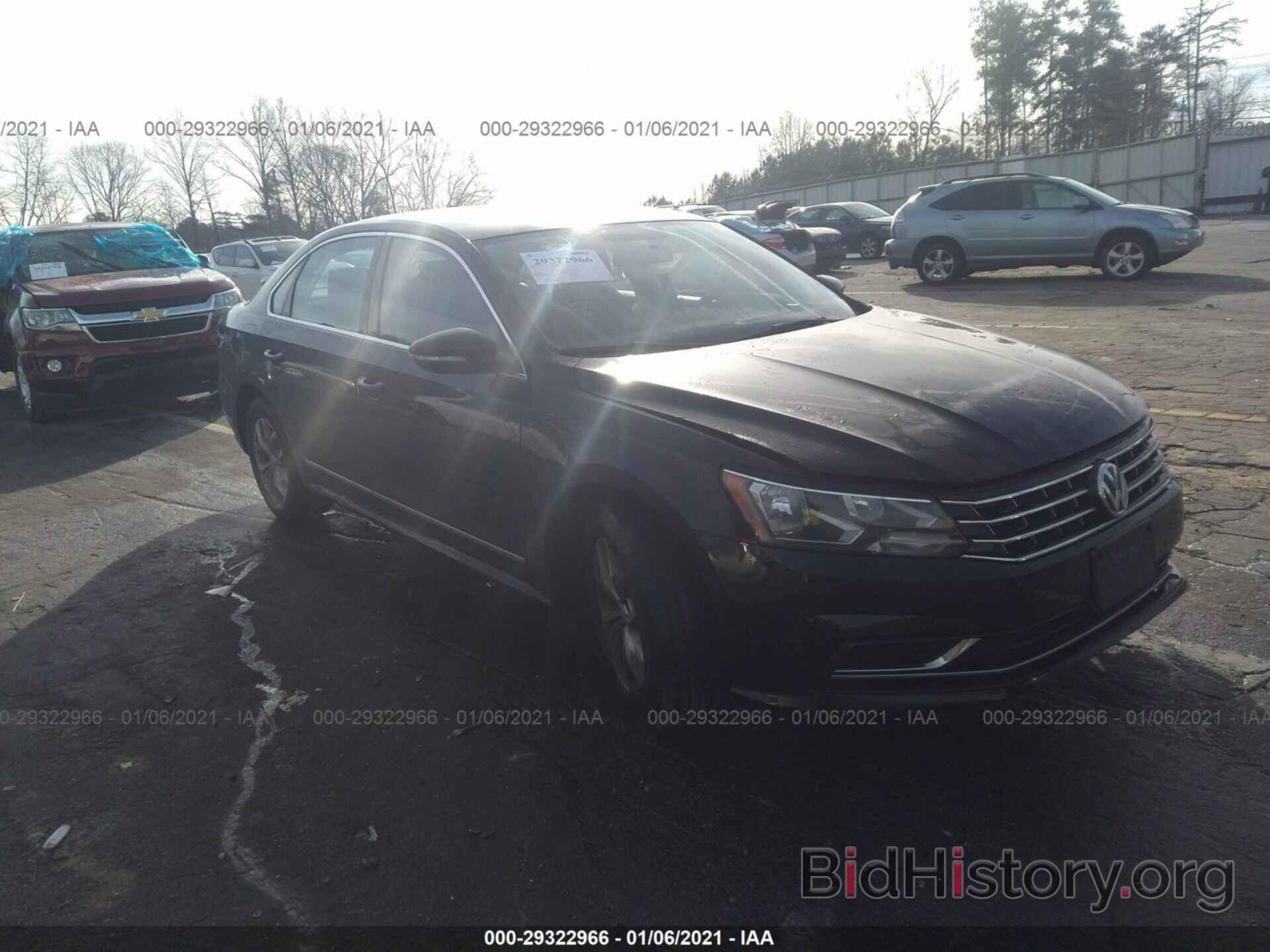 Photo 1VWAT7A30GC013074 - VOLKSWAGEN PASSAT 2016