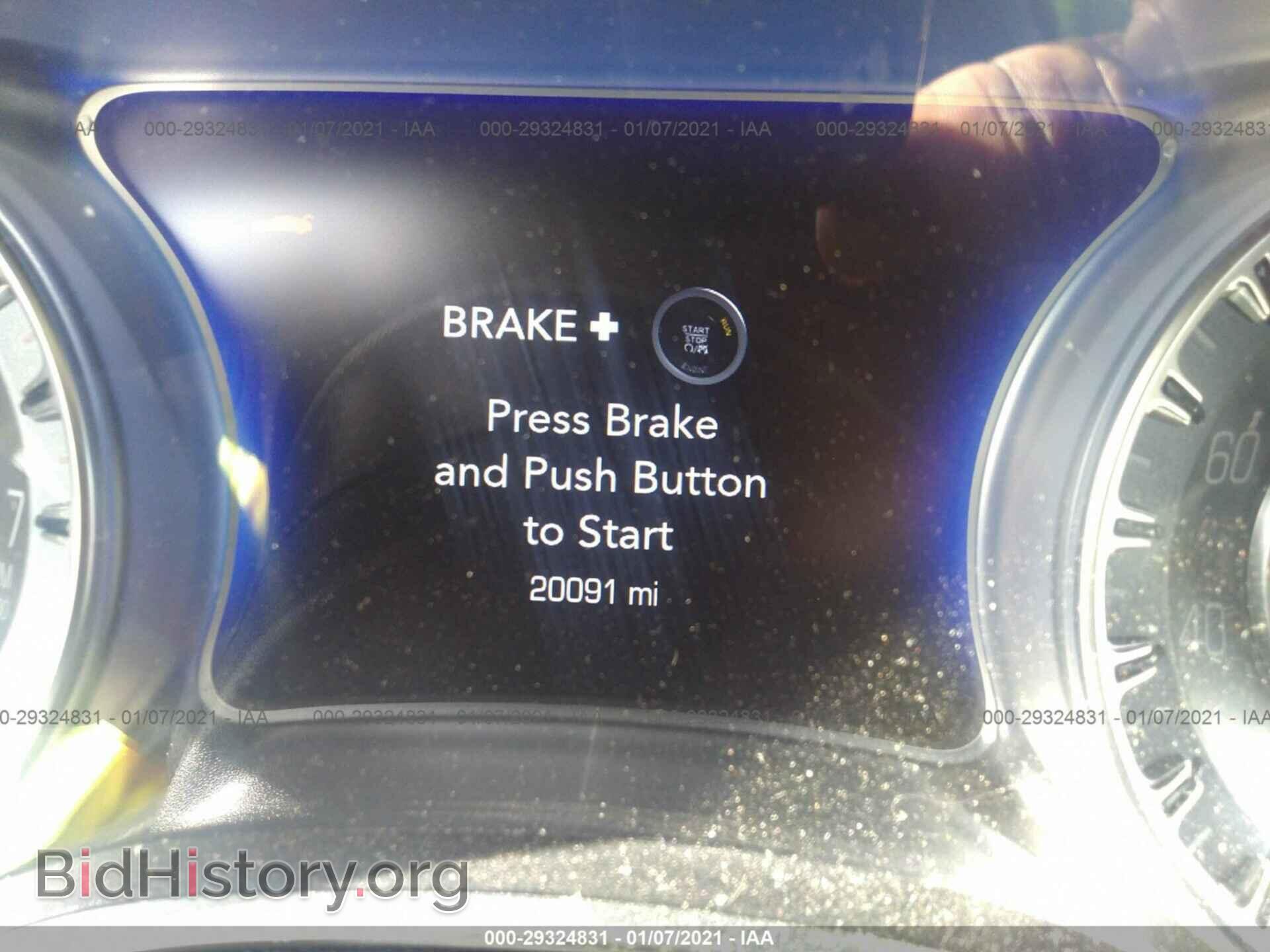 2019 CHRYSLER 300 - VIN: 2C3CCAAG2KH667242 - Фото 7