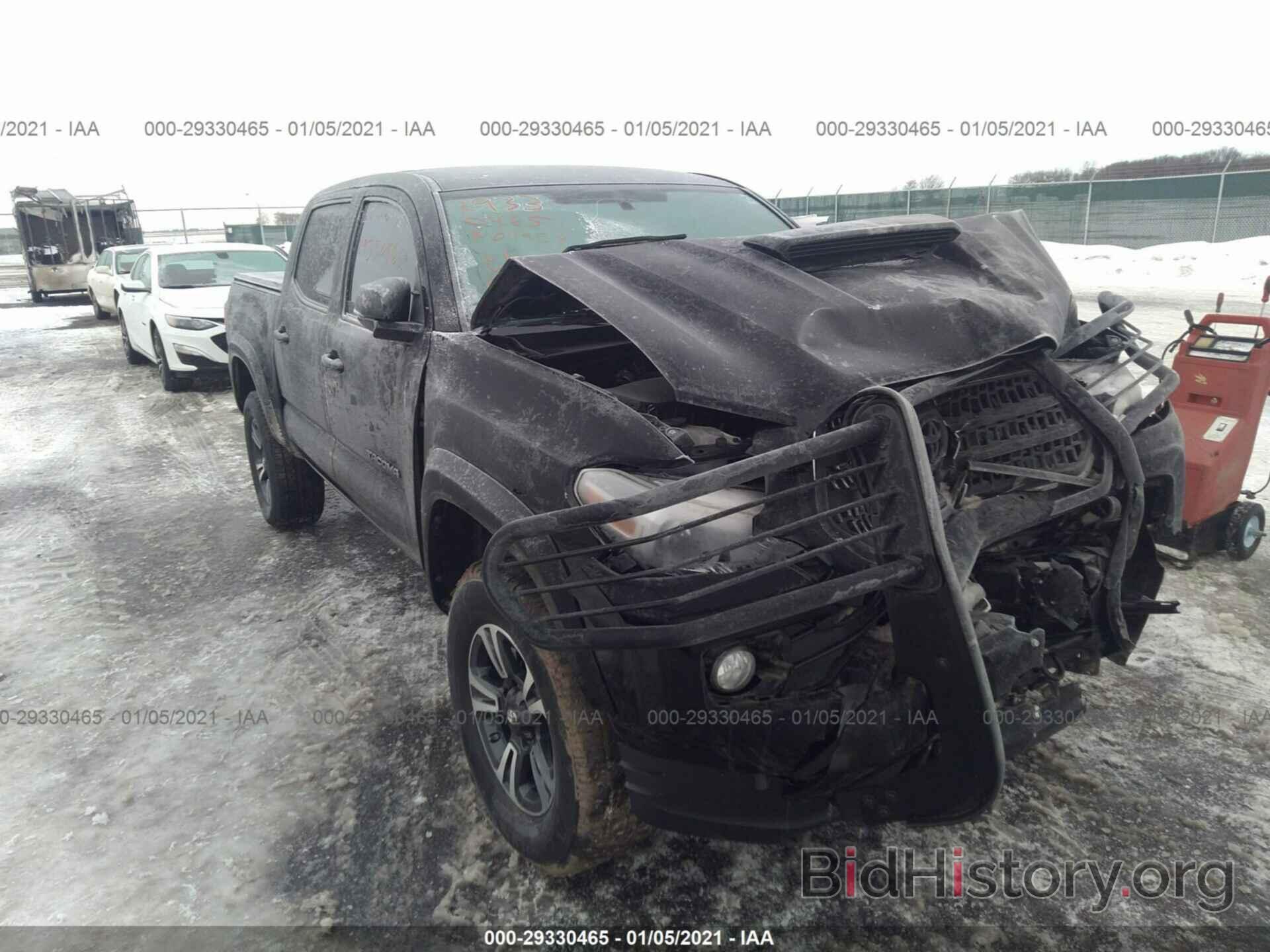 Фотография 5TFCZ5ANXHX091467 - TOYOTA TACOMA 2017