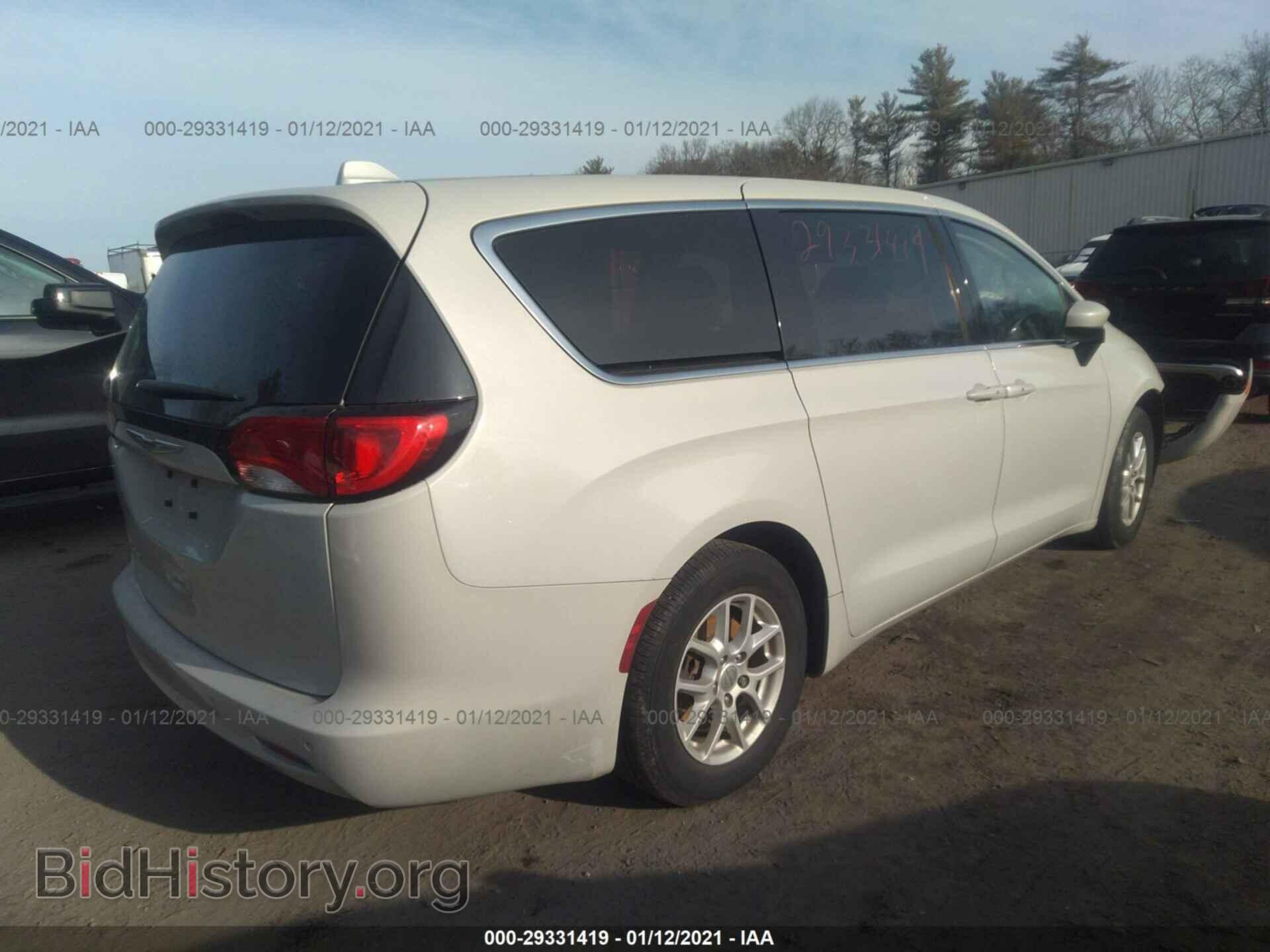 2017 CHRYSLER PACIFICA - VIN: 2C4RC1DGXHR588390 - Фото 4