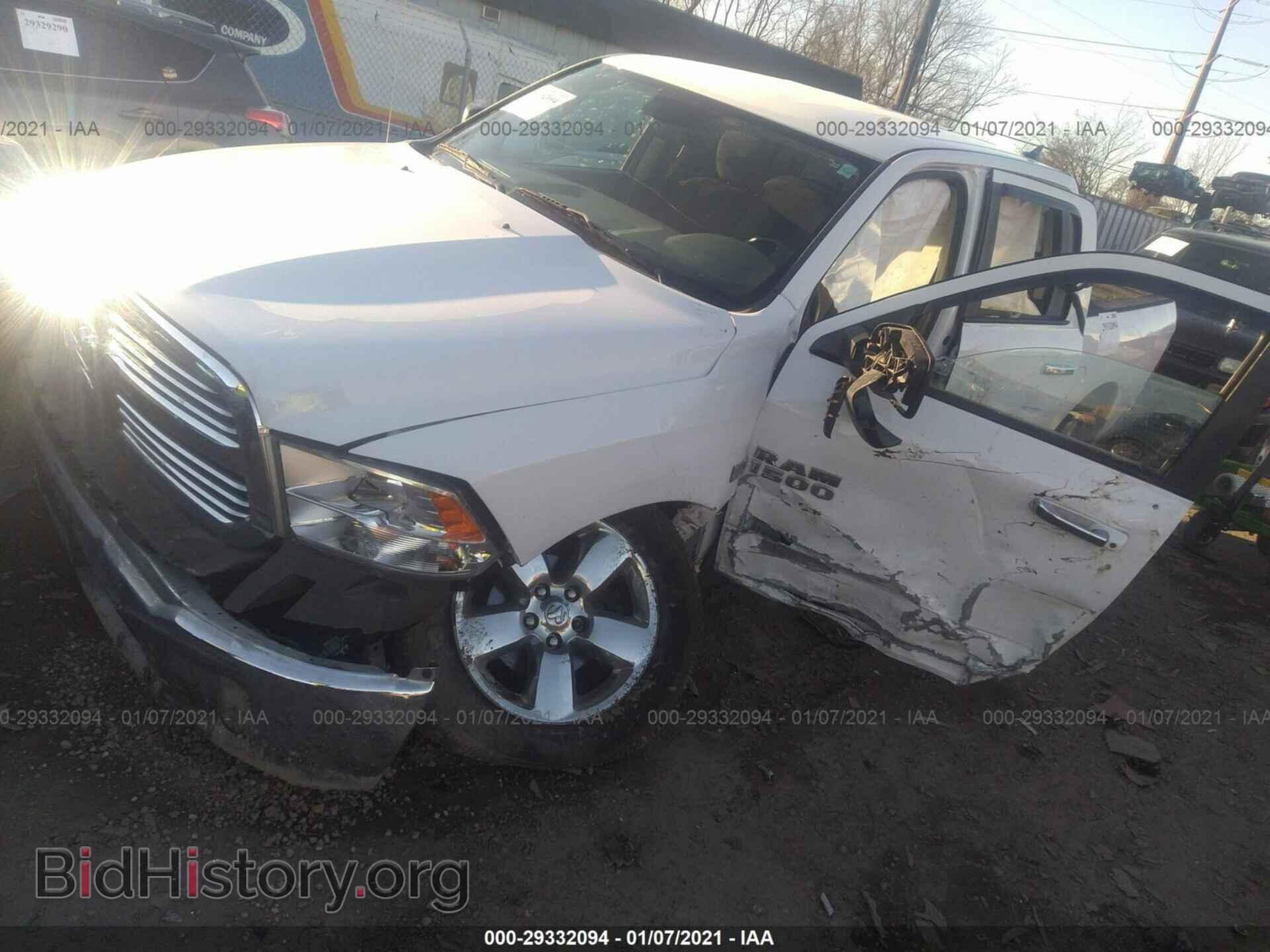 2015 RAM 1500 - VIN: 1C6RR7LT7FS611496 - Photo 2