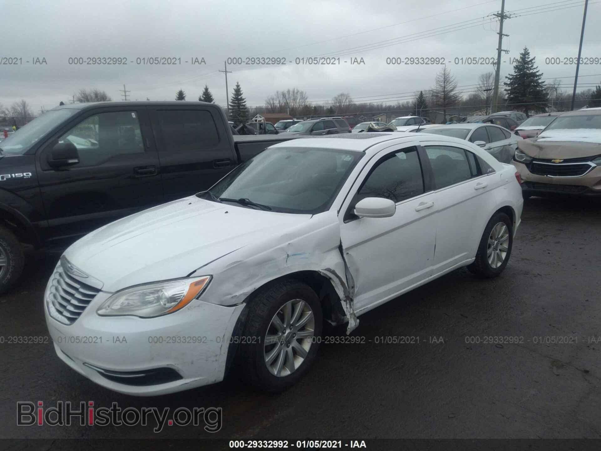 2012 CHRYSLER 200 - VIN: 1C3CCBBB3CN175546 - Photo 2