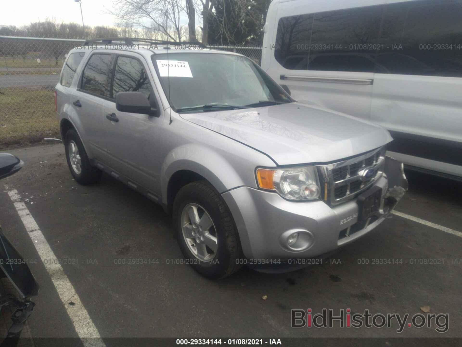 Photo 1FMCU0DG8BKB88052 - FORD ESCAPE 2011