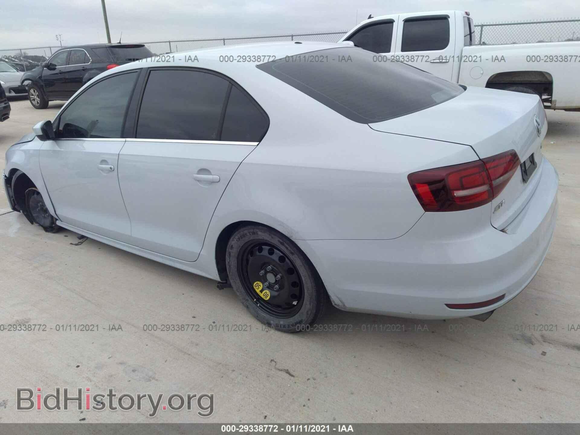 2017 VOLKSWAGEN JETTA - VIN: 3VW2B7AJ1HM233085 - Photo 3