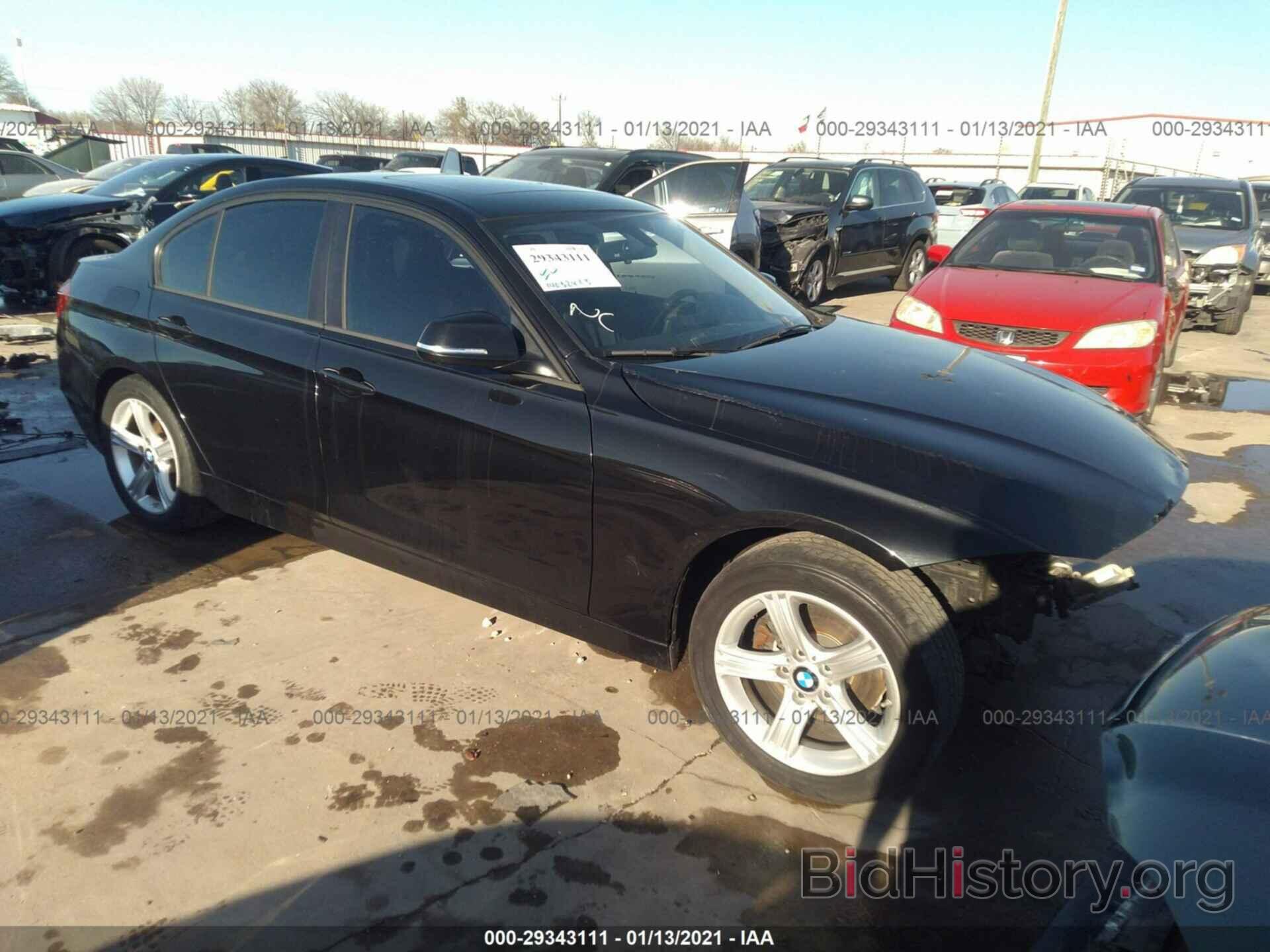 Photo WBA3A5C54DF359396 - BMW 3 SERIES 2013