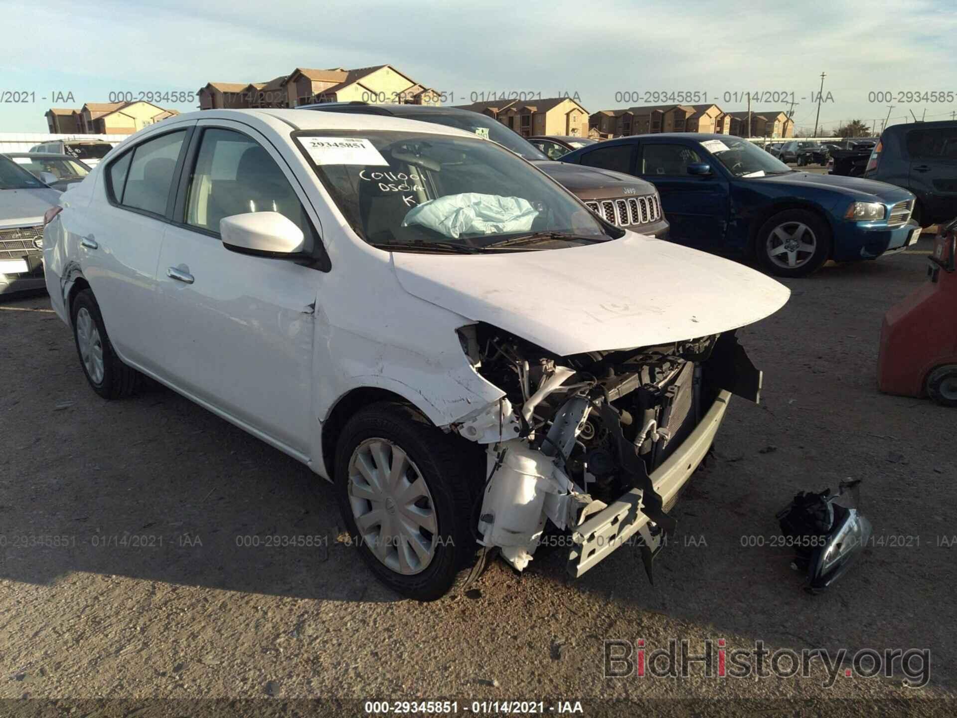 Photo 3N1CN7AP3KL839216 - NISSAN VERSA SEDAN 2019