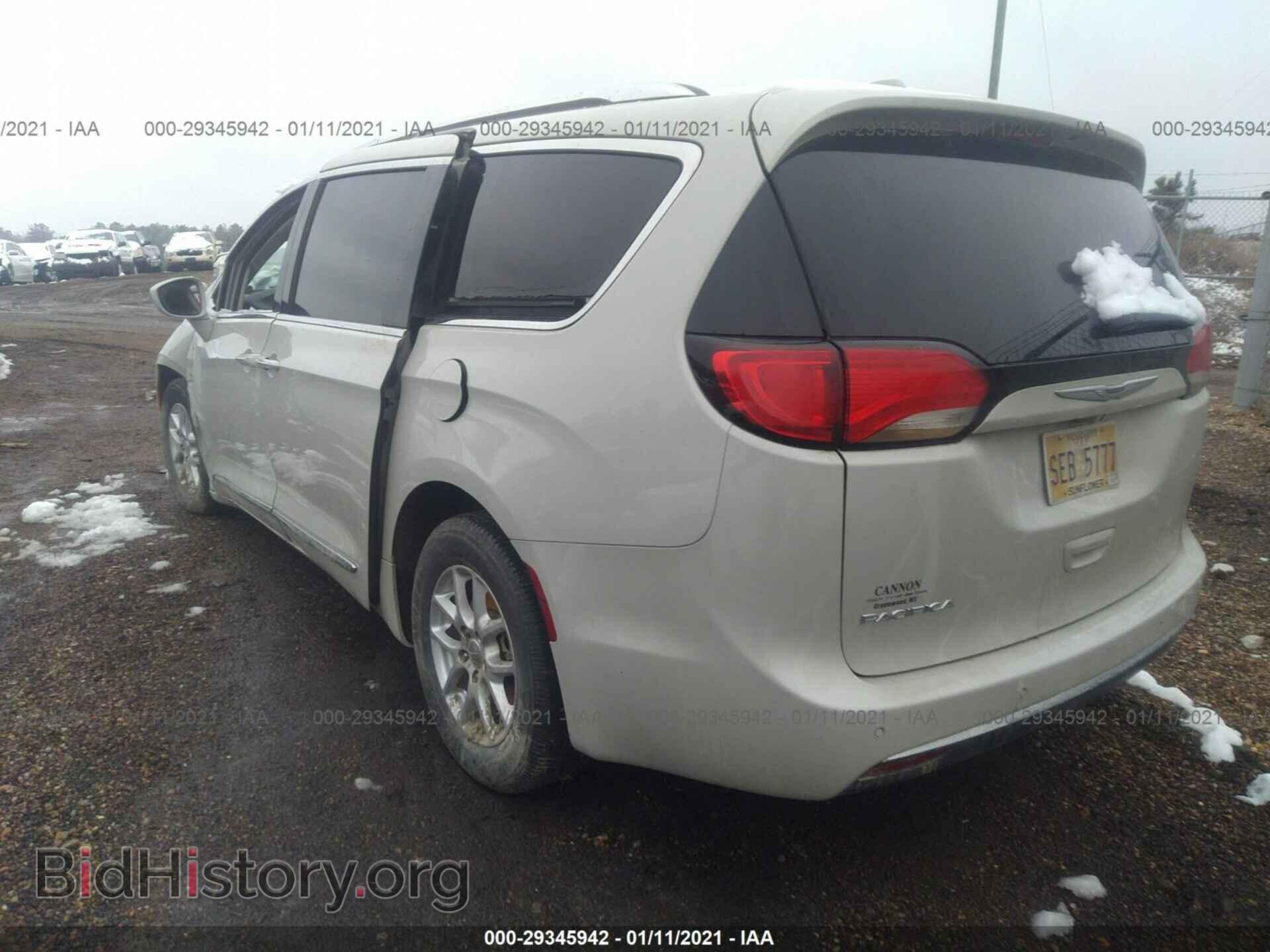 2020 CHRYSLER PACIFICA - VIN: 2C4RC1BG9LR107069 - Фото 3