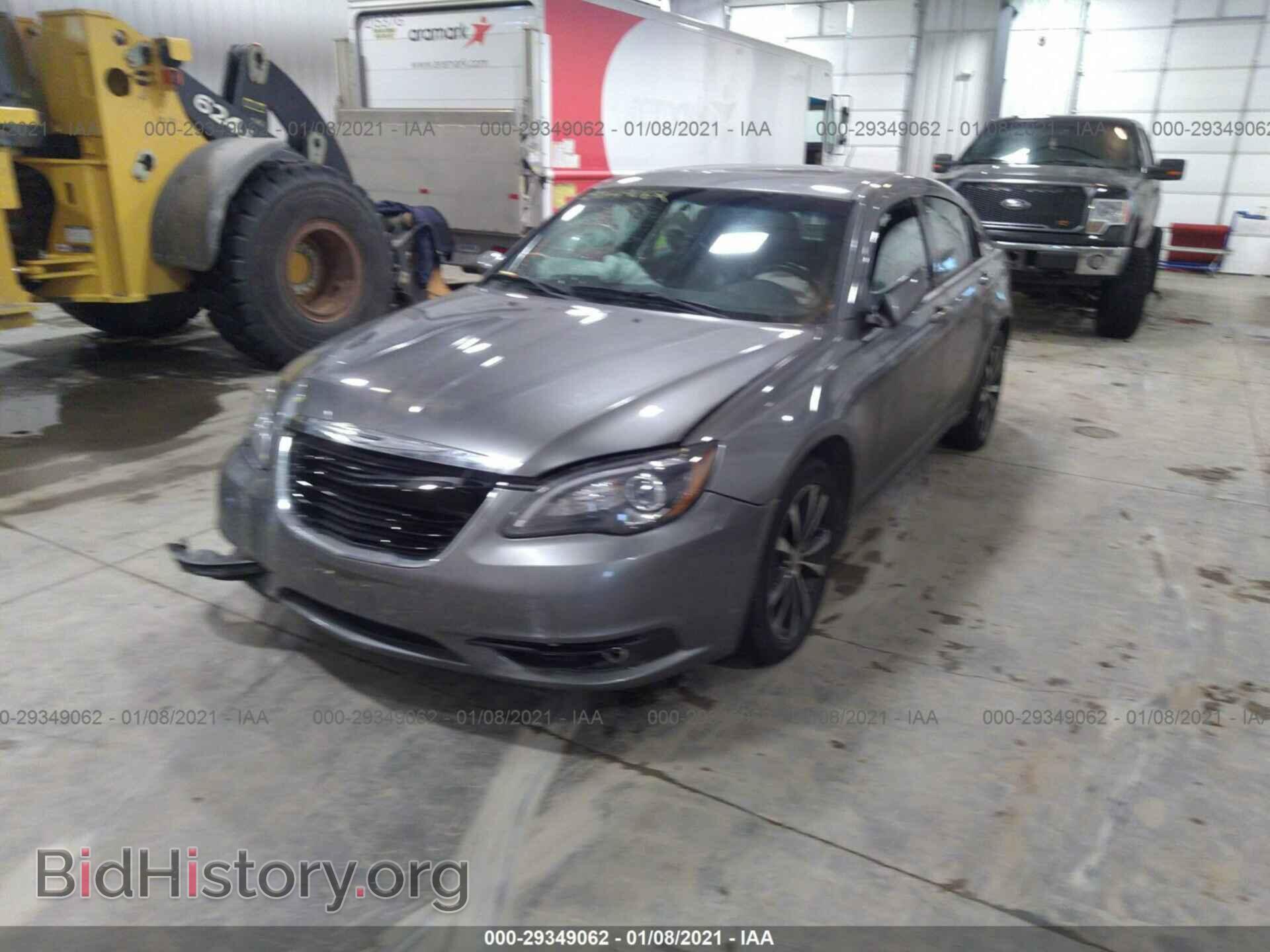 2012 CHRYSLER 200 - VIN: 1C3CCBHG3CN161391 - Фото 2
