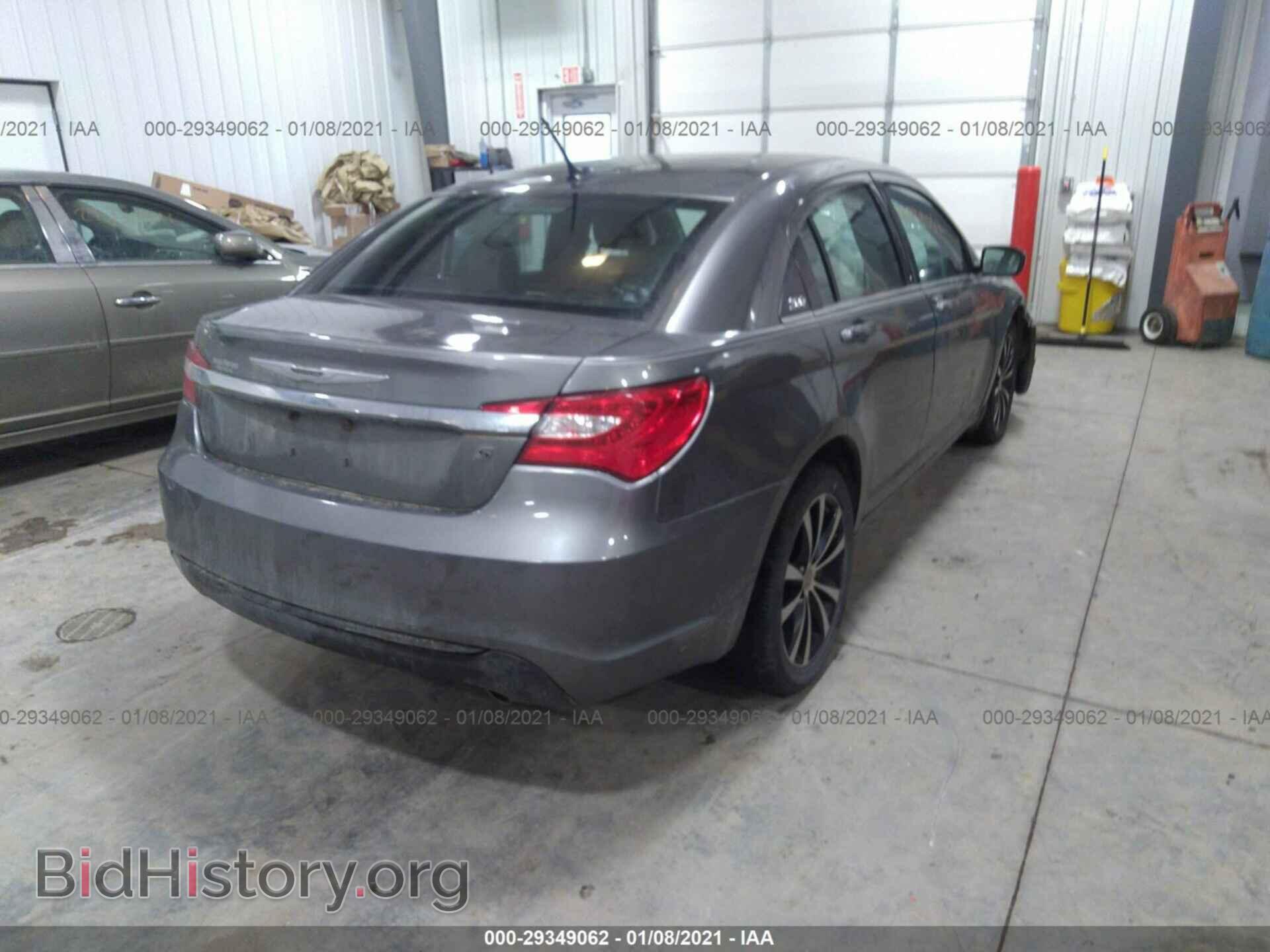 2012 CHRYSLER 200 - VIN: 1C3CCBHG3CN161391 - Фото 4
