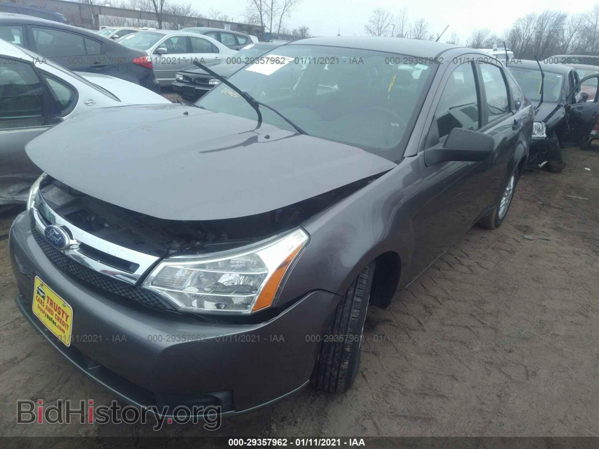 2010 FORD FOCUS - VIN: 1FAHP3FN1AW261810 - Фото 2