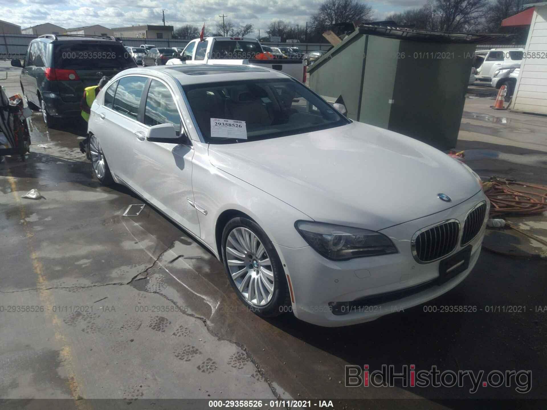 Photo WBAKB83589CY57331 - BMW 7 SERIES 2009