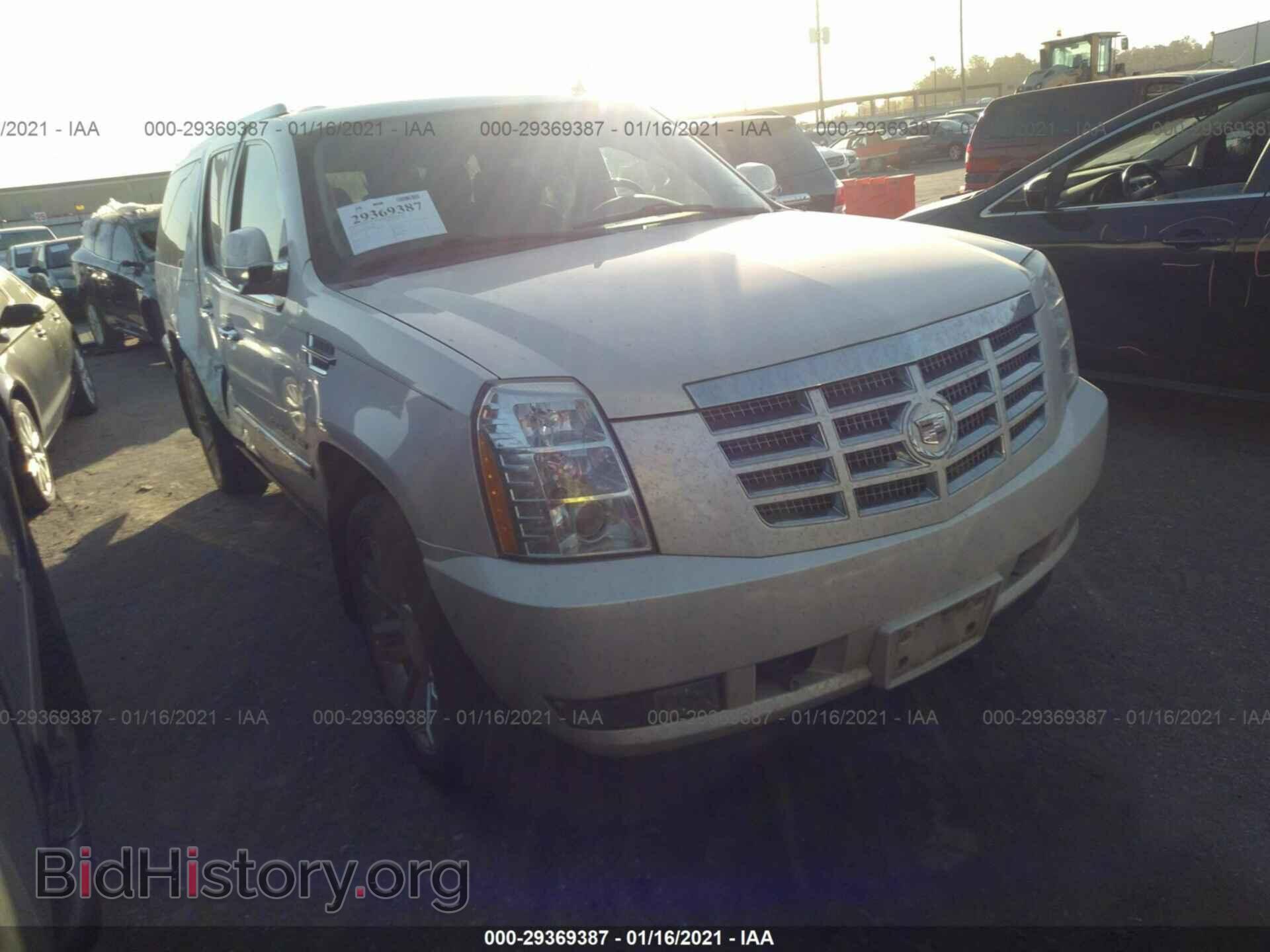 Photo 1GYS4JEF1BR395900 - CADILLAC ESCALADE ESV 2011