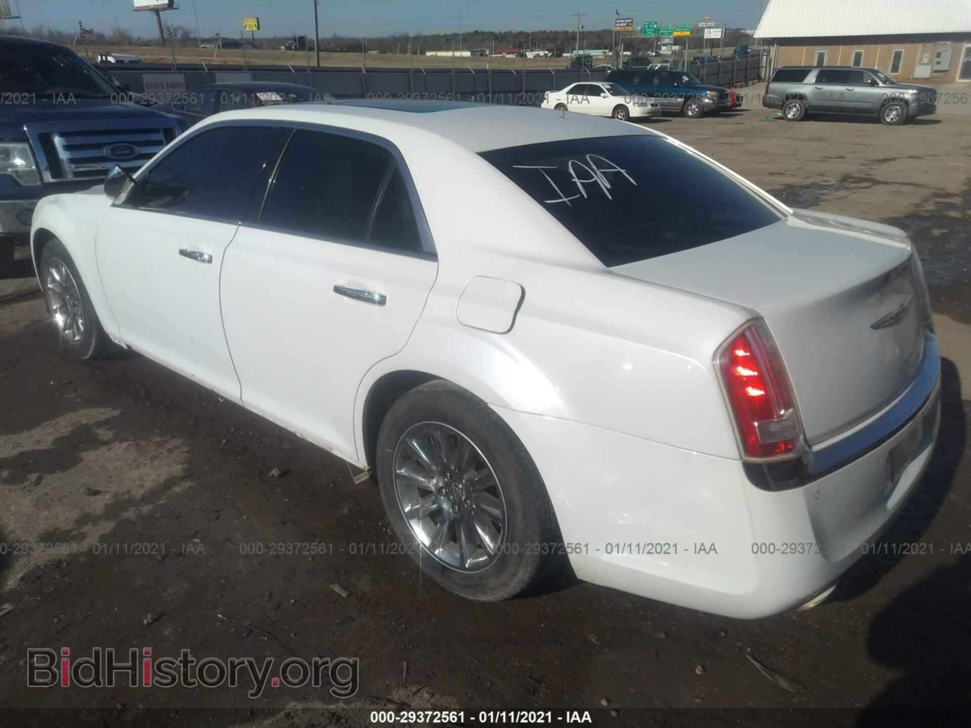 2014 CHRYSLER 300 - VIN: 2C3CCAET3EH380245 - Фото 3