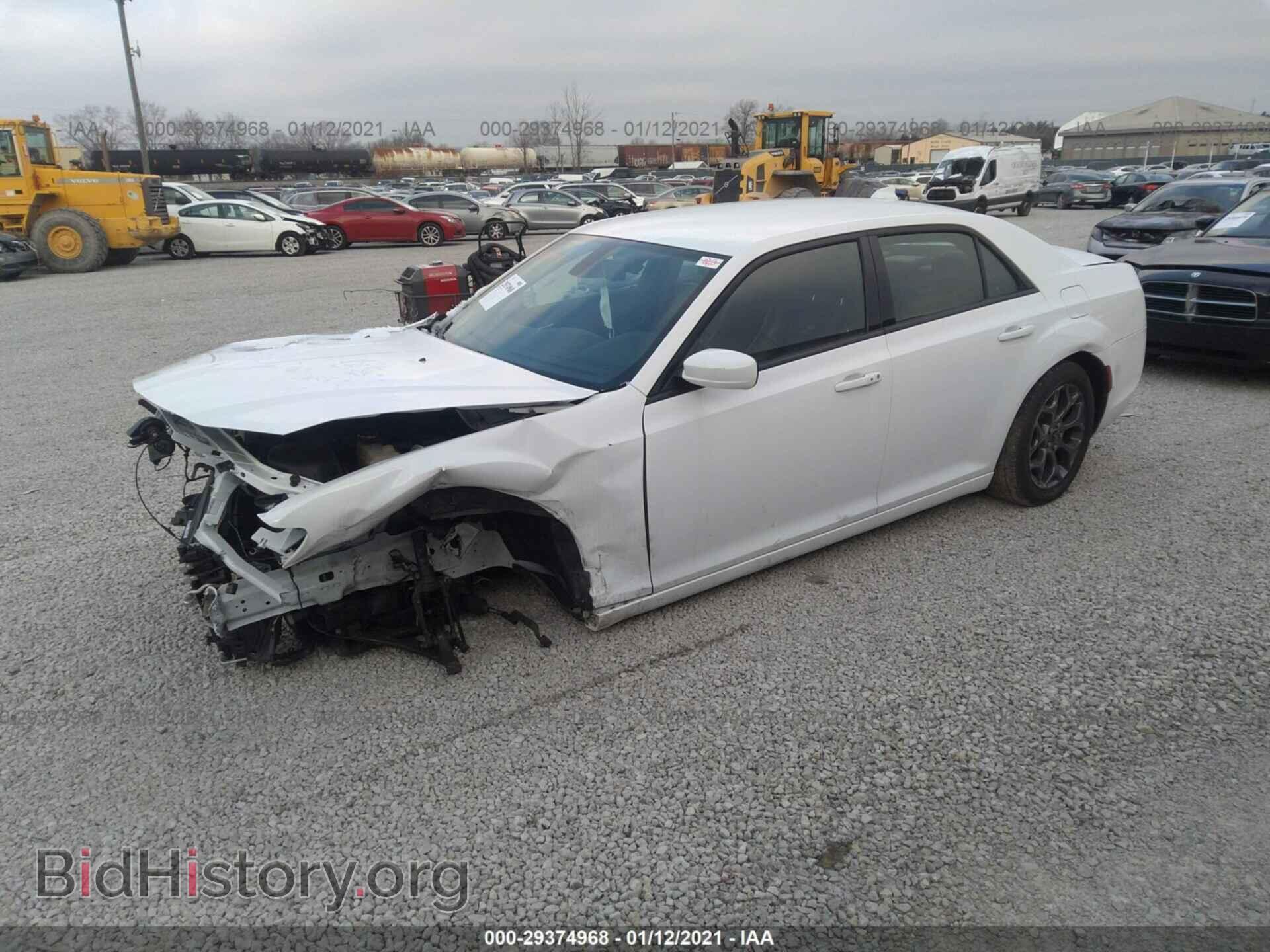 2017 CHRYSLER 300 - VIN: 2C3CCAGG4HH544400 - Фото 2