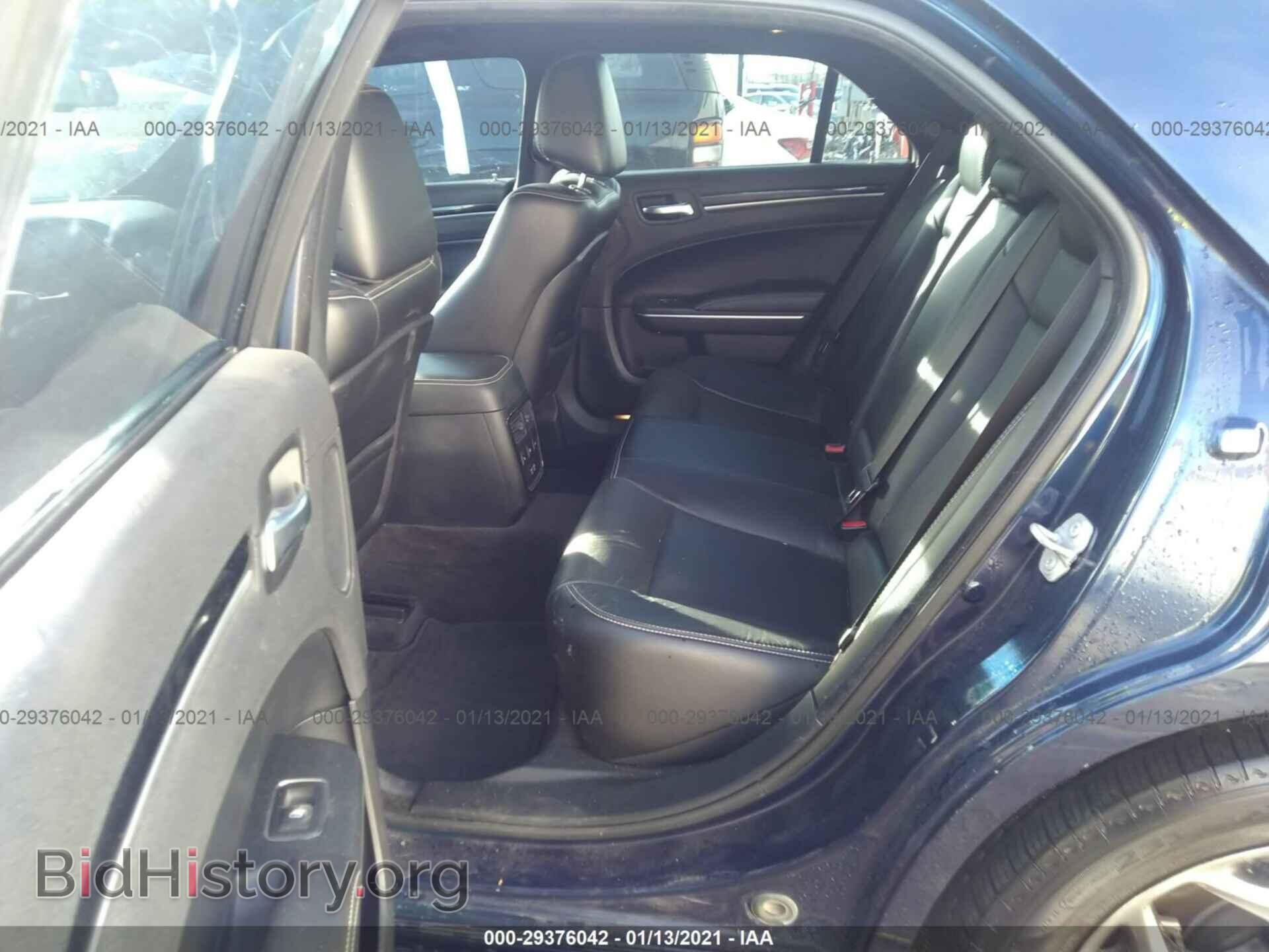 2017 CHRYSLER 300 - VIN: 2C3CCAGG7HH647777 - Фото 8