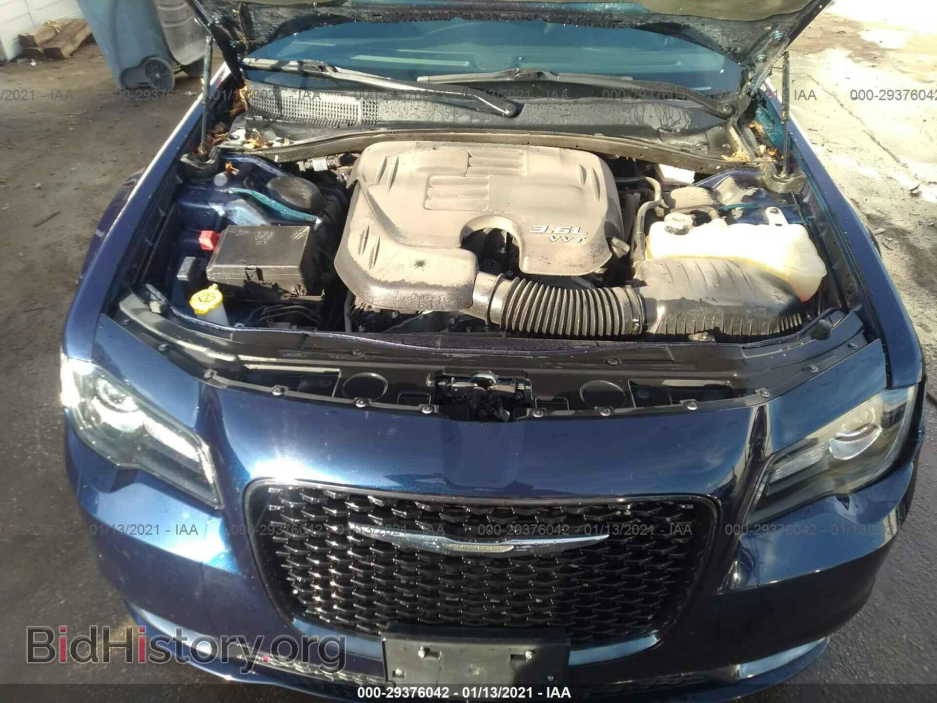 2017 CHRYSLER 300 - VIN: 2C3CCAGG7HH647777 - Фото 10