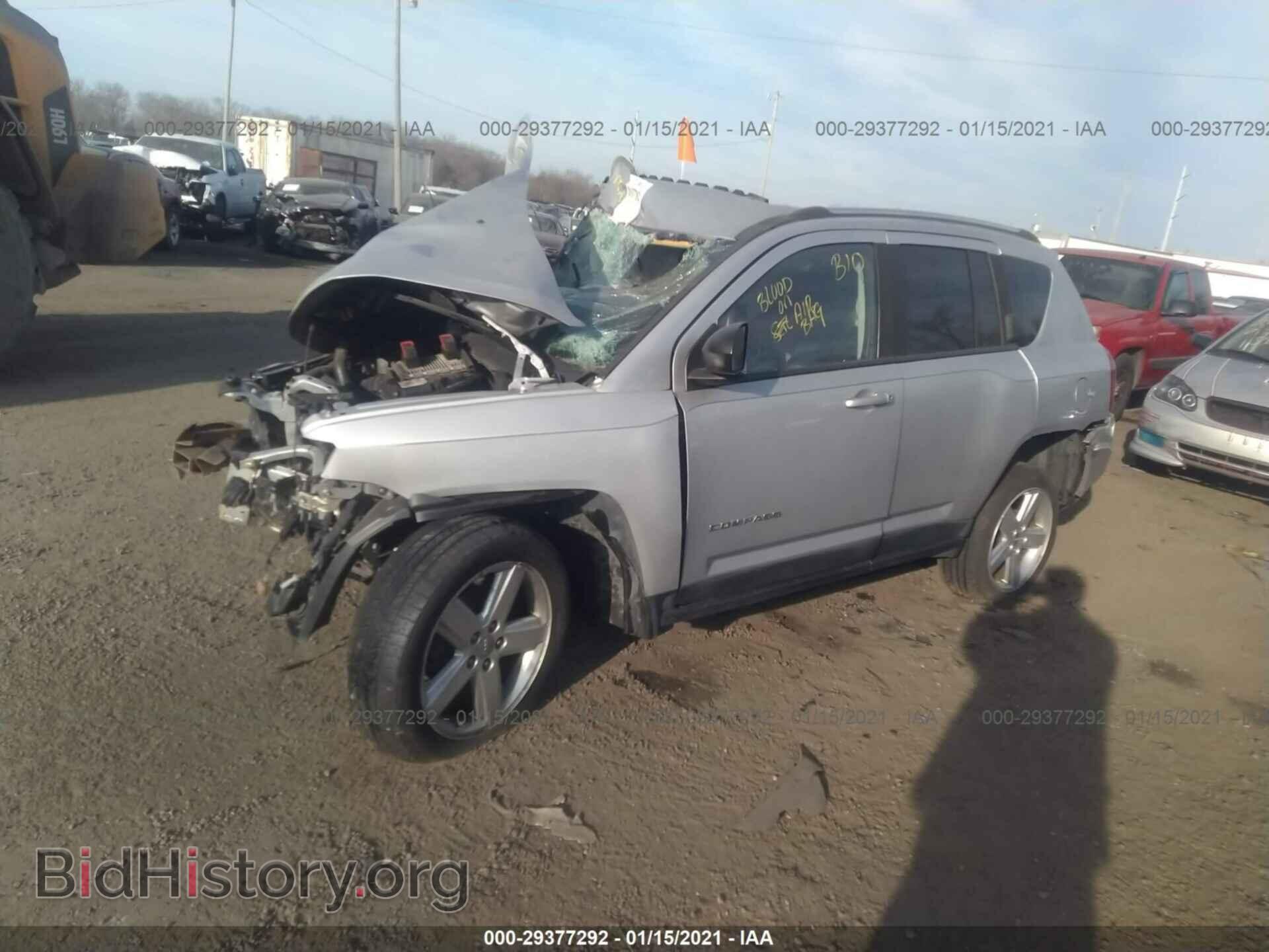 2011 JEEP COMPASS - VIN: 1J4NF5FB5BD276321 - Photo 2