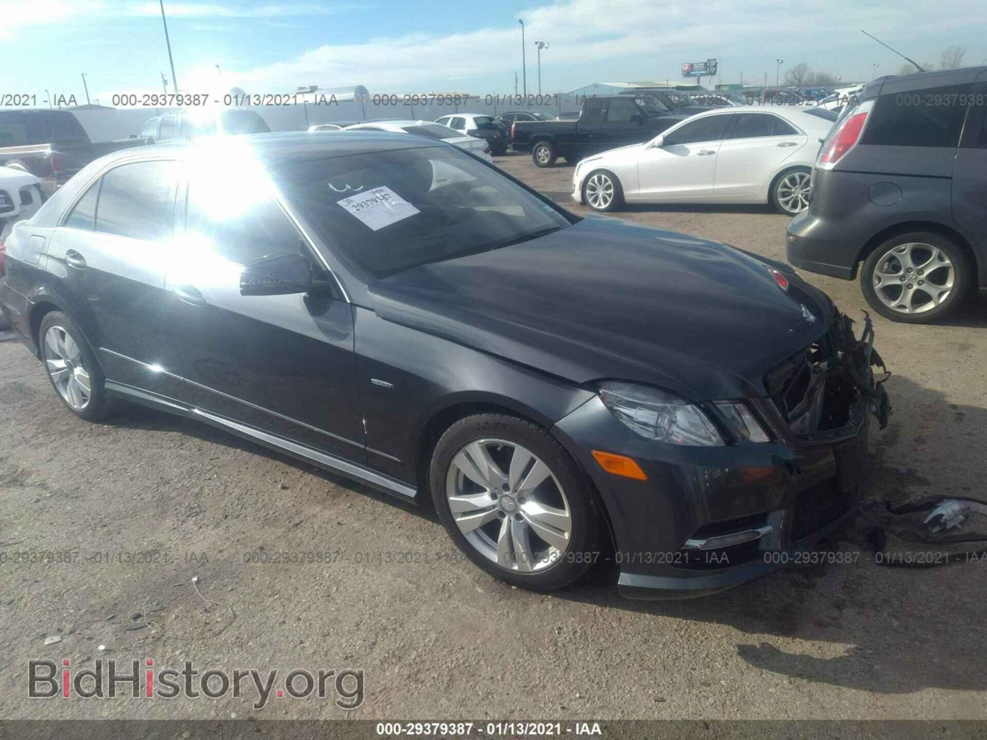 Photo WDDHF2EB4CA564147 - MERCEDES-BENZ E-CLASS 2012