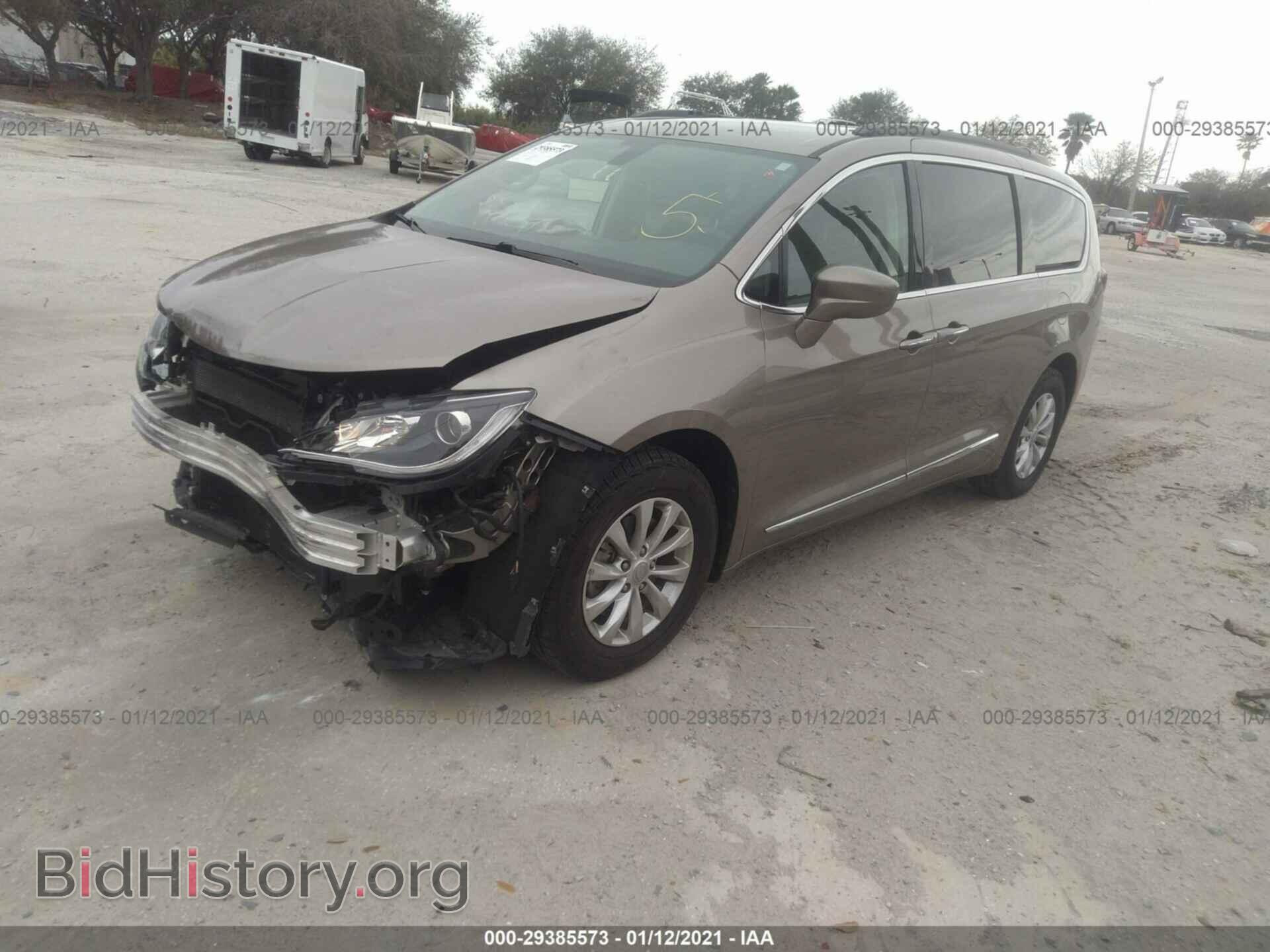 2017 CHRYSLER PACIFICA - VIN: 2C4RC1BG0HR667988 - Фото 2