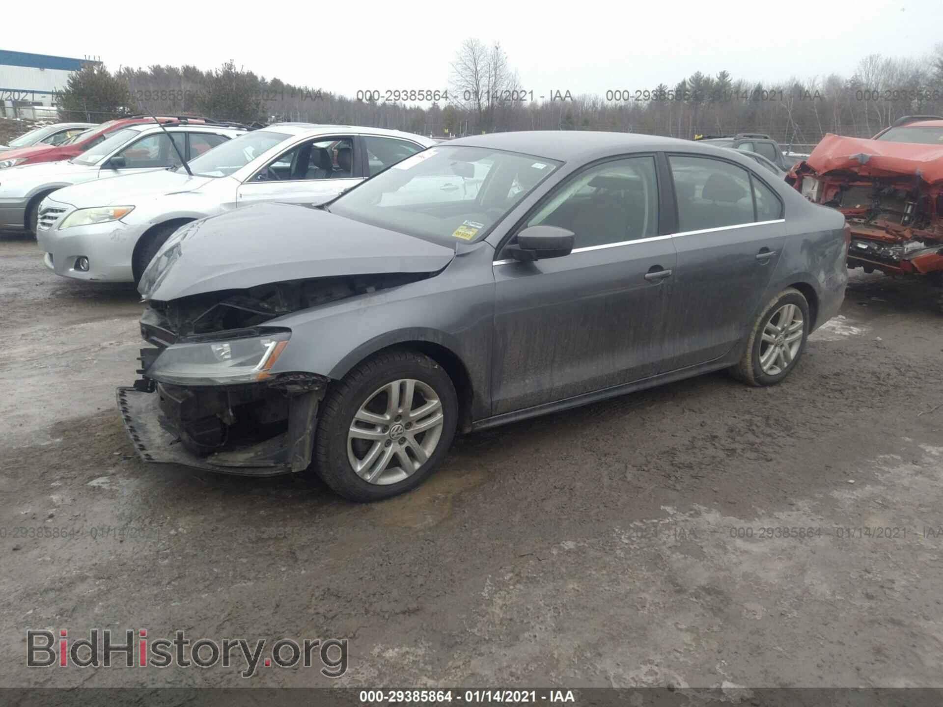 2017 VOLKSWAGEN JETTA - VIN: 3VW2B7AJ4HM352569 - Photo 2