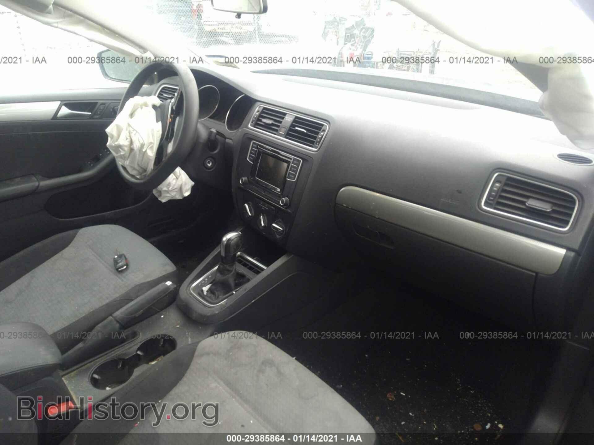 2017 VOLKSWAGEN JETTA - VIN: 3VW2B7AJ4HM352569 - Photo 5