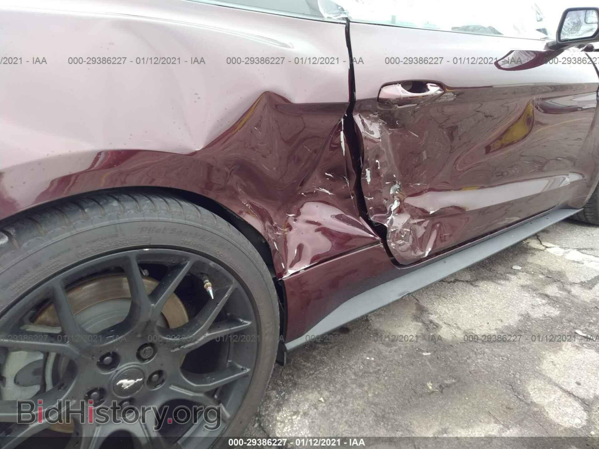 2018 FORD MUSTANG - VIN: 1FA6P8TH0J5127993 - Фото 6