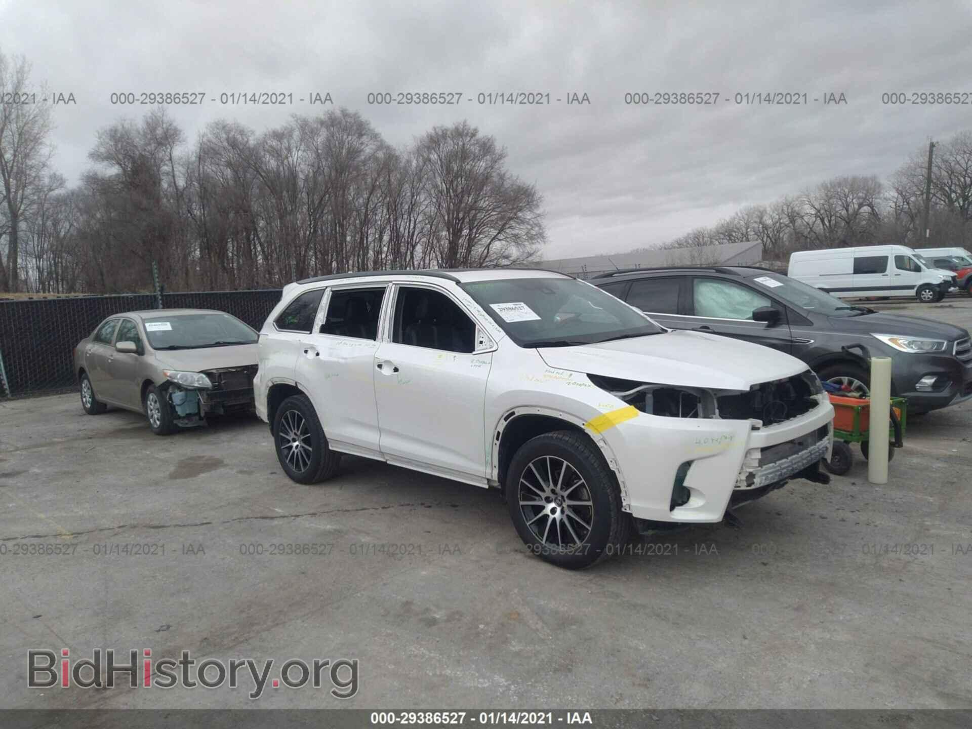 Photo 5TDJZRFH7HS462382 - TOYOTA HIGHLANDER 2017