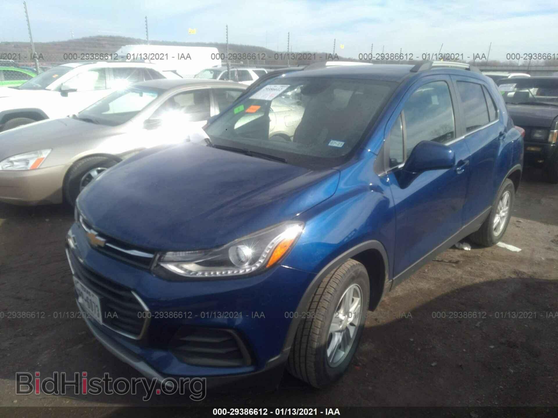 2017 CHEVROLET TRAX - VIN: 3GNCJLSB3HL145274 - Photo 2